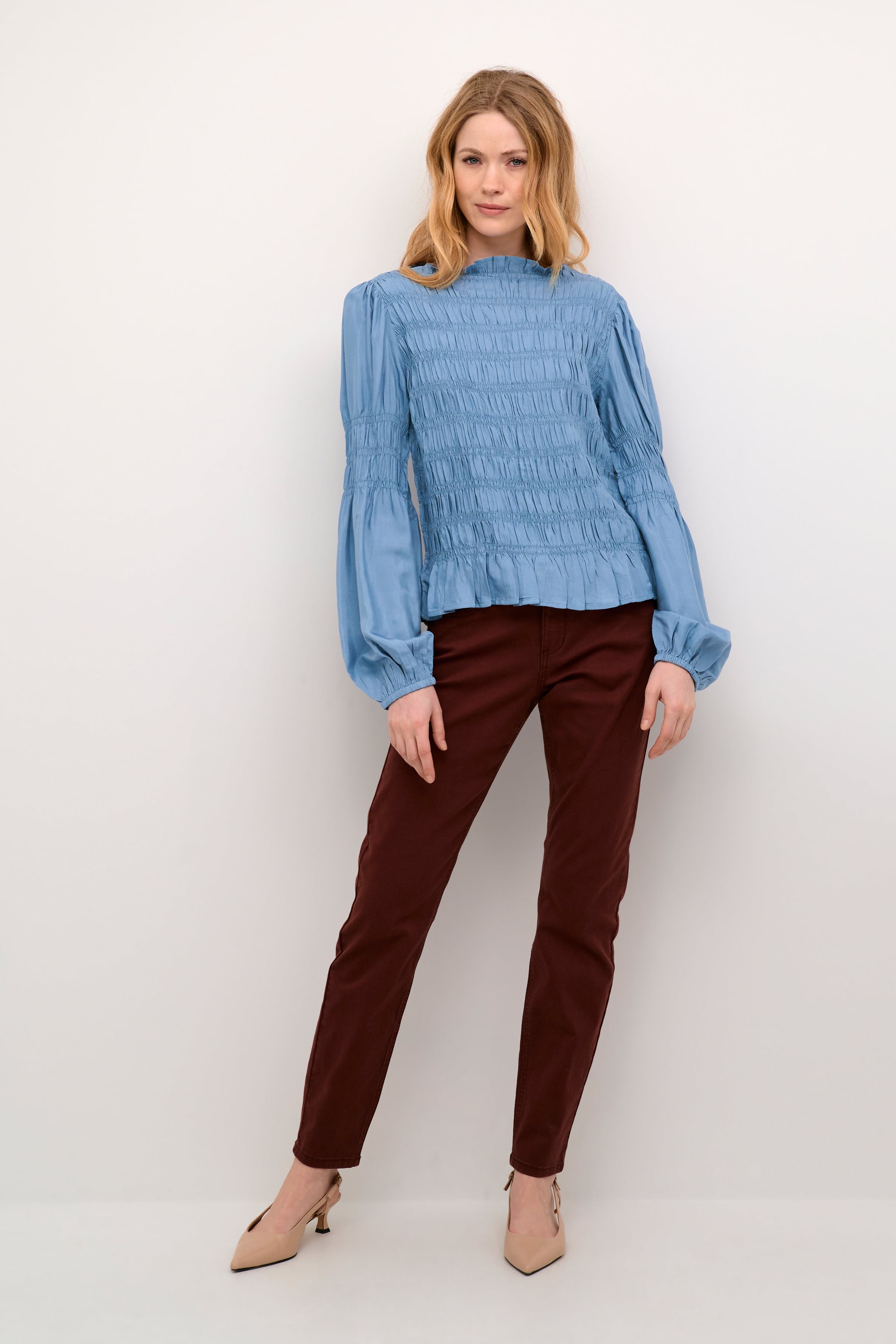 CRHenva Blouse LOOKBOOK FRONT 10607869-184020