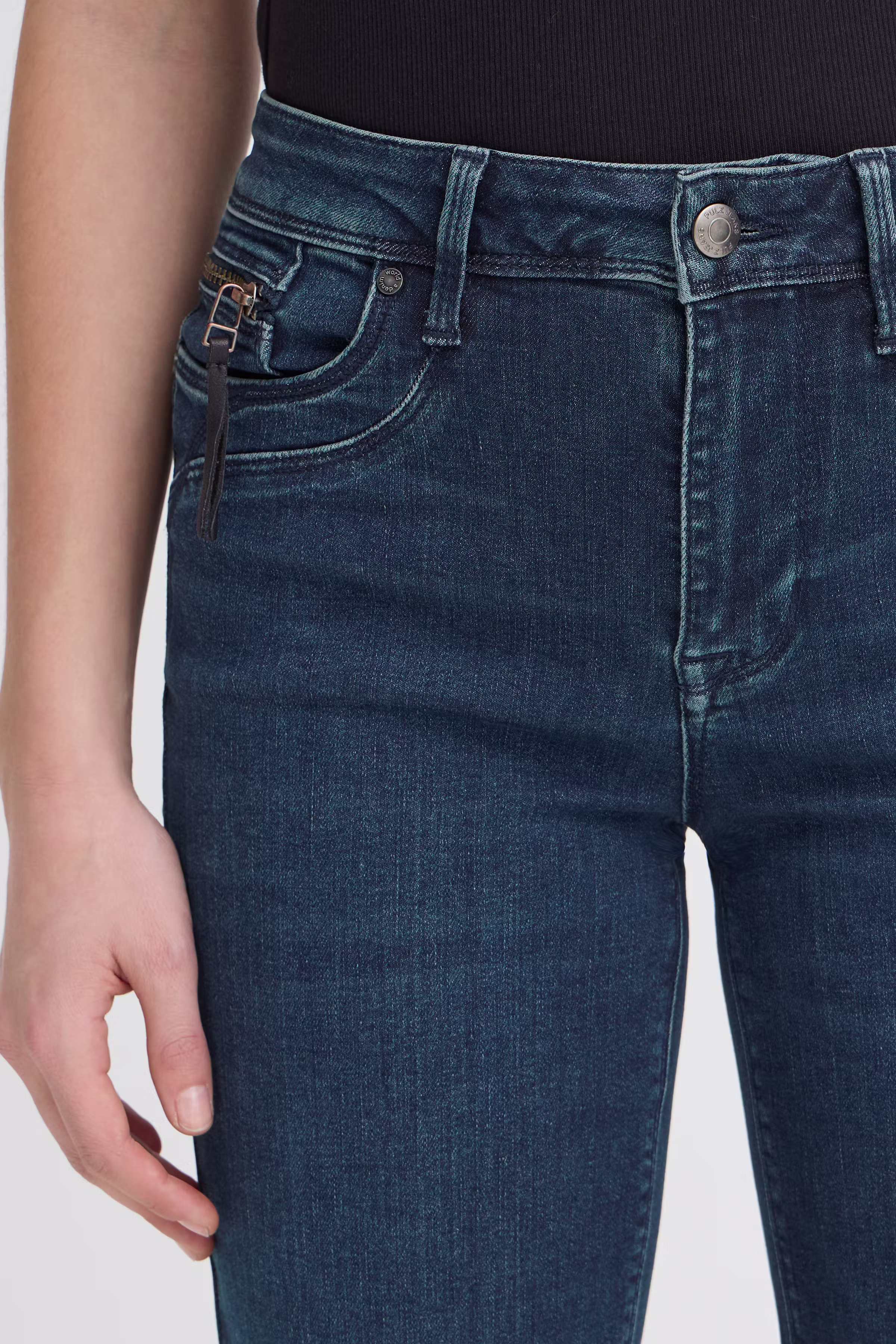 PZKAROLINA Jeans LOOKBOOK DETAIL 50210530-200002