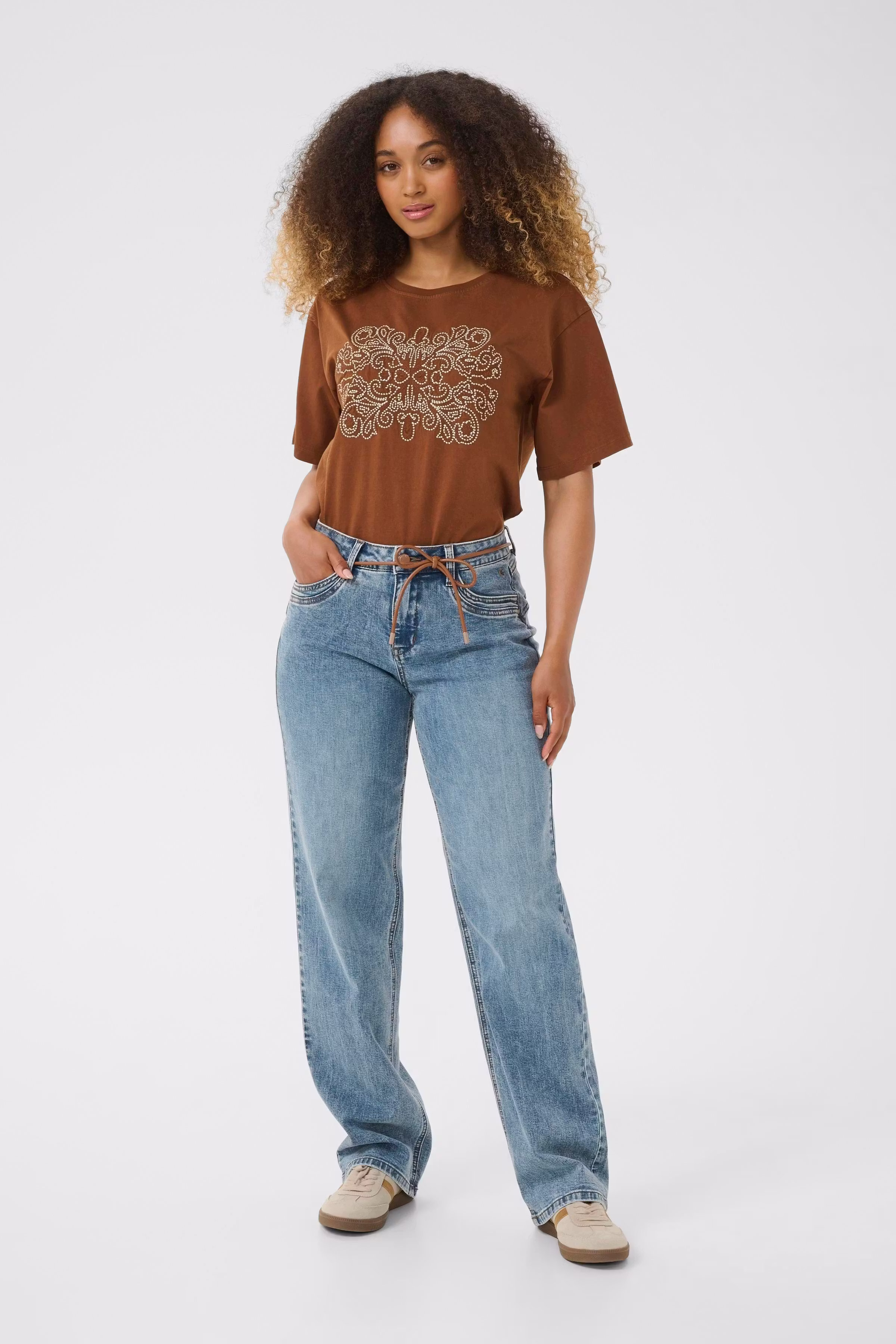 CRBjanka Jeans LOOKBOOK FRONT 10614253-108344