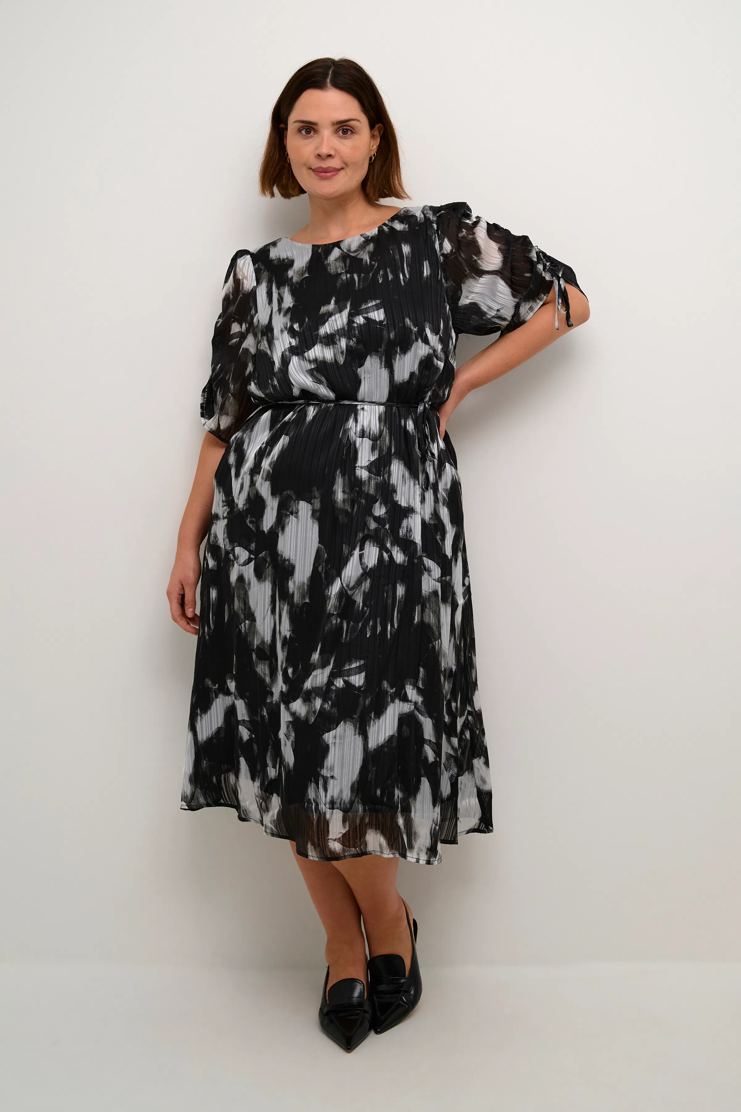 KCliva Klänning LOOKBOOK FRONT 10582730-106593