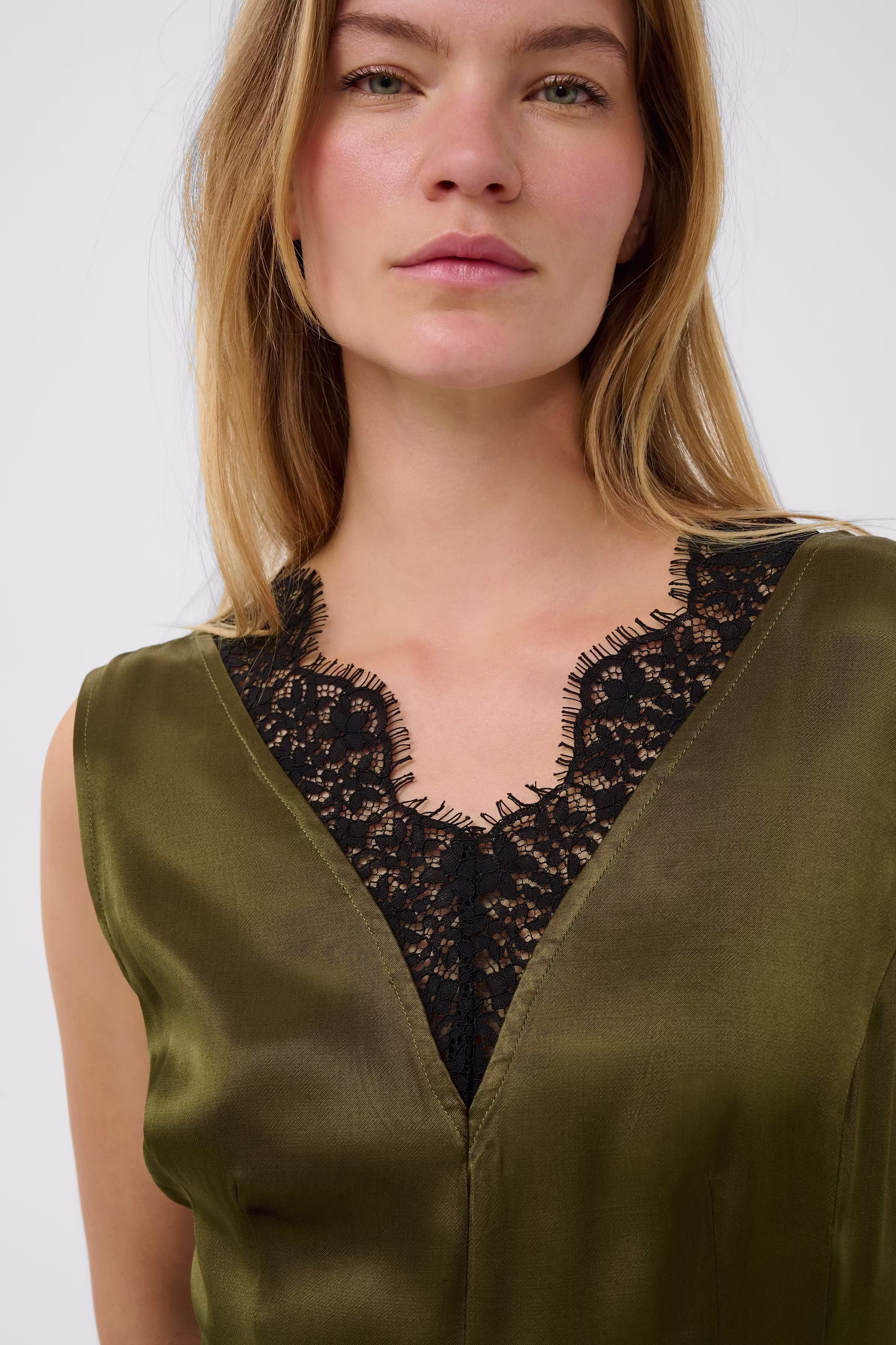 SLIrini Jurk LOOKBOOK DETAIL 30409379-190618