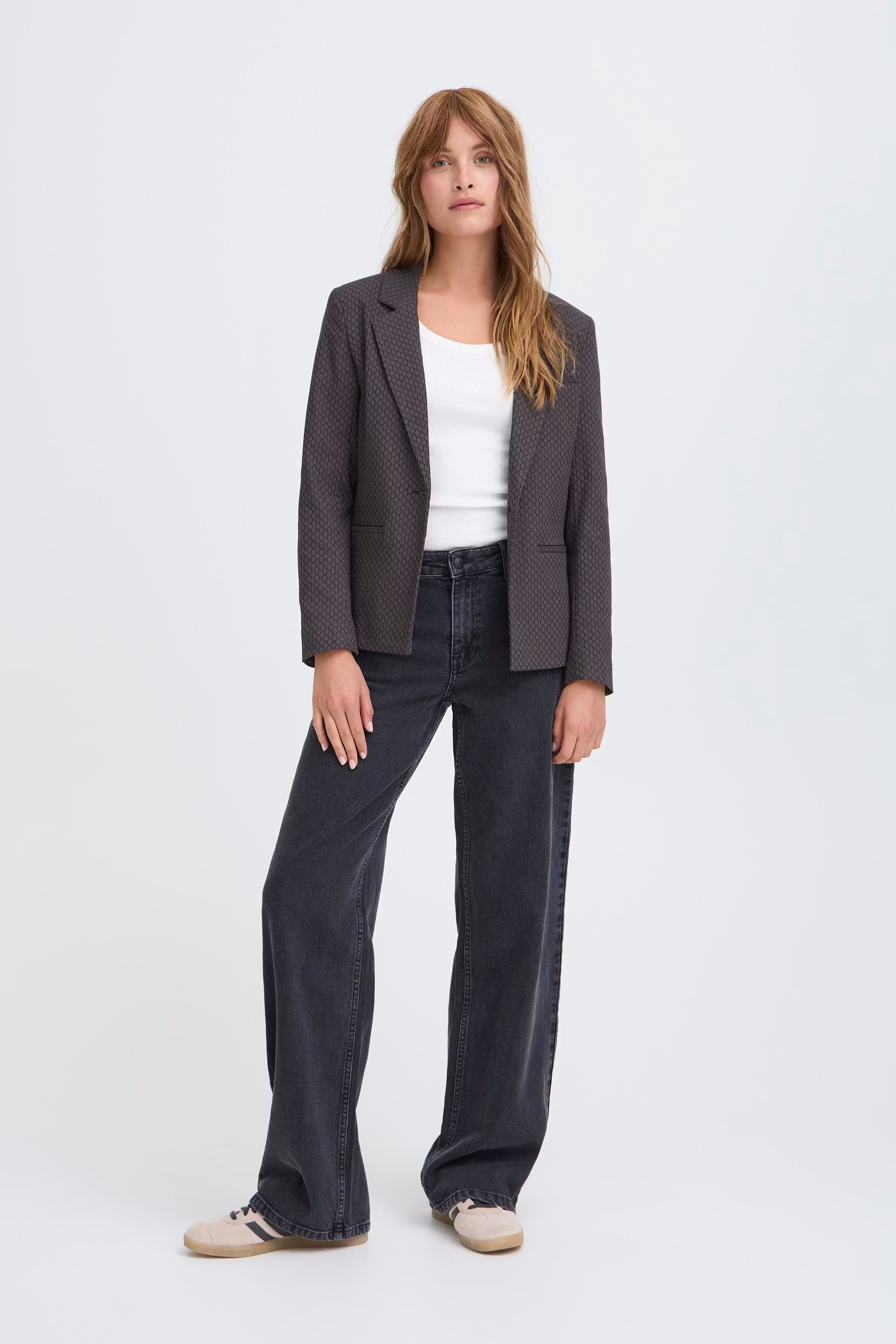 PZCALLY Blazer LOOKBOOK FRONT 50210215-193911