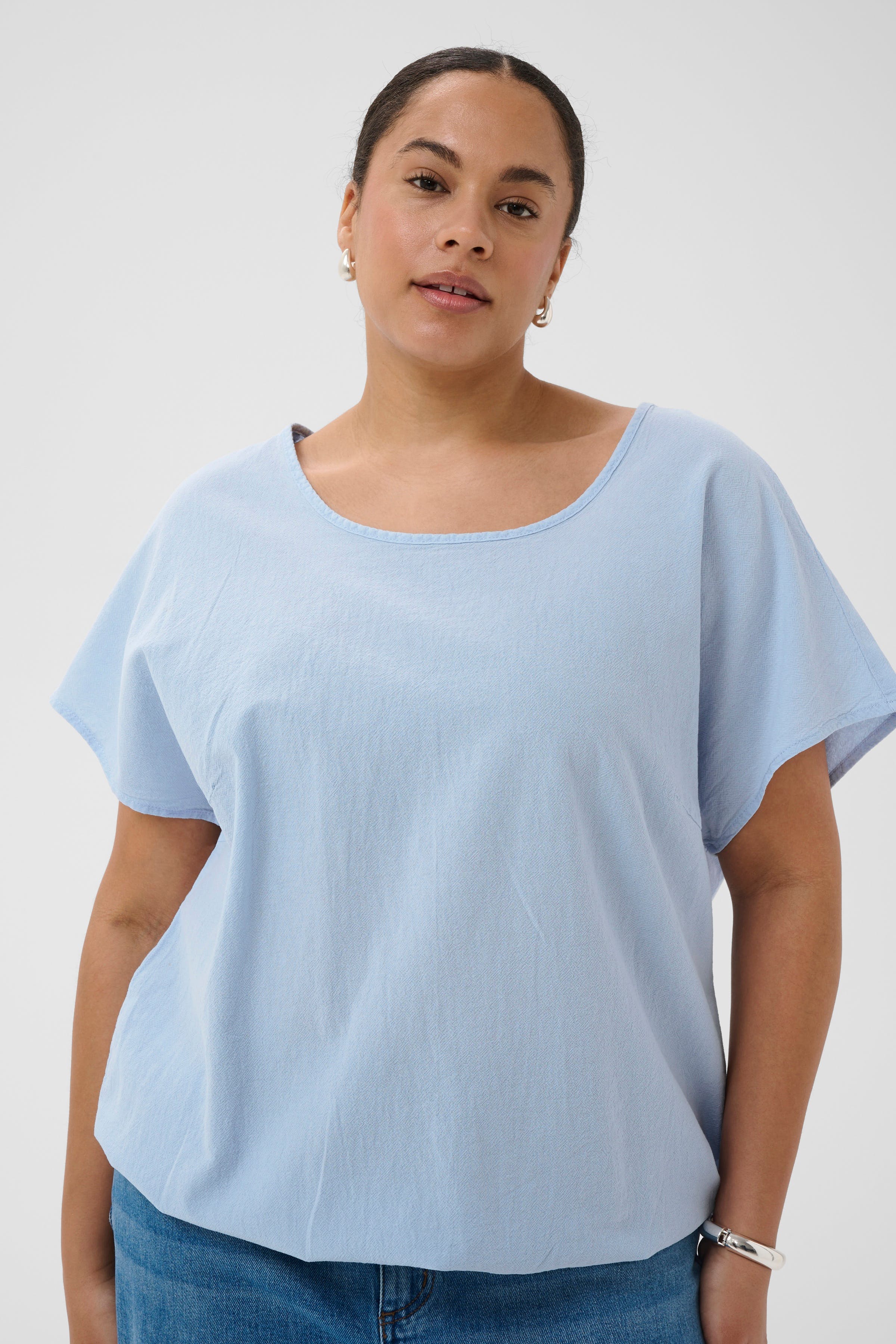 KCnana Blouse LOOKBOOK DETAIL 10583965-154031