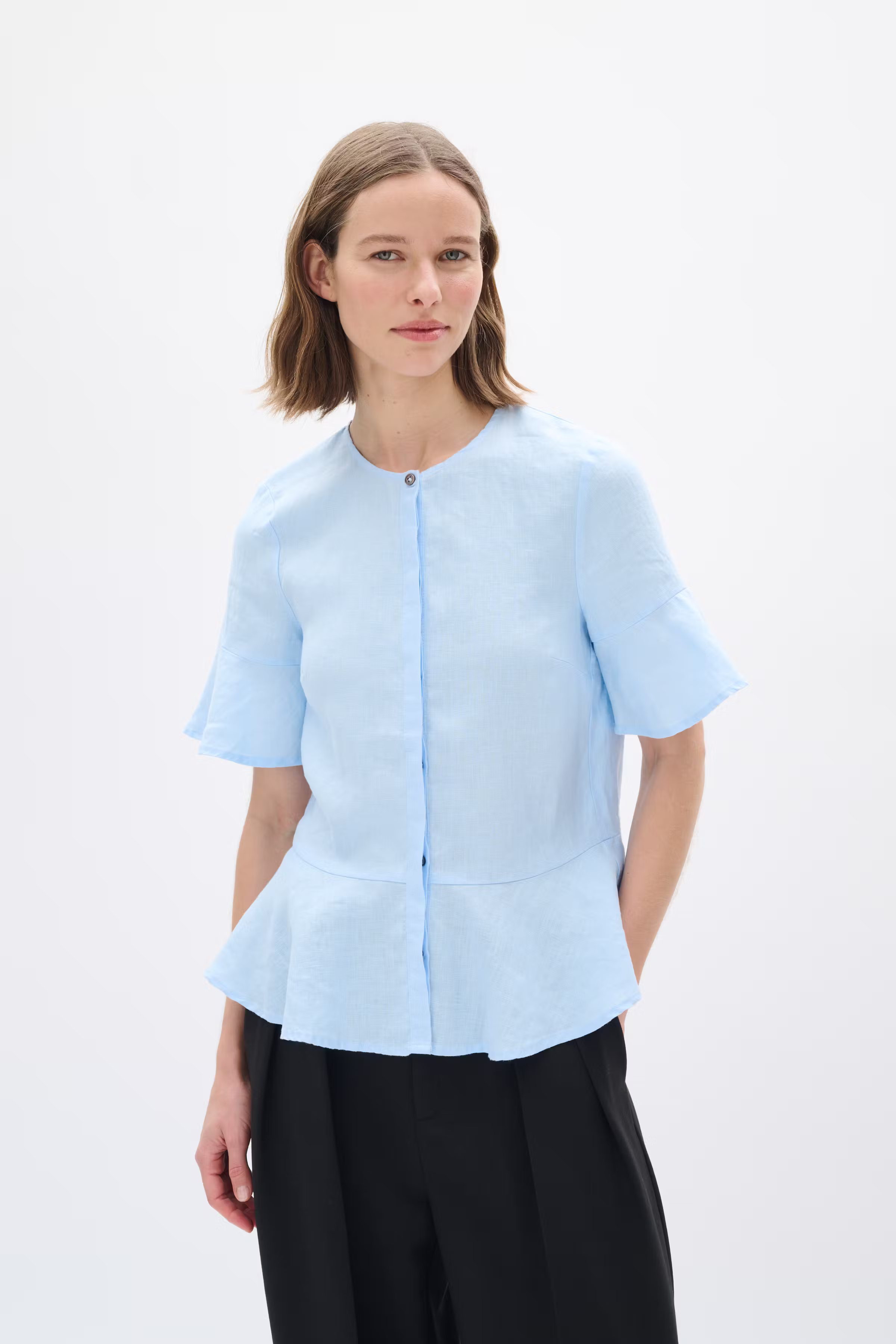 RigittaIW Linnen Overhemd LOOKBOOK FRONT 30110343-154031