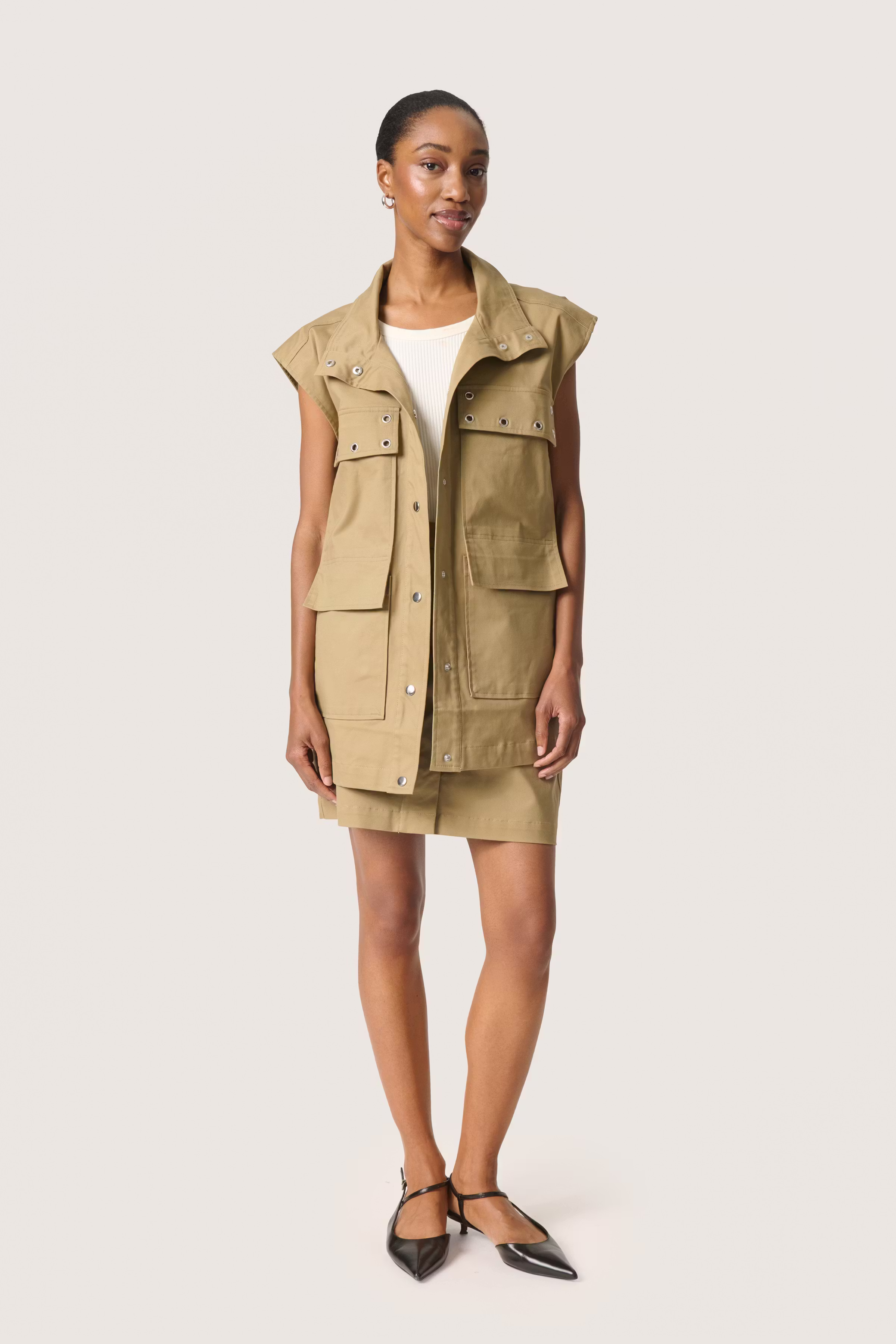 SLZandria Waistcoat LOOKBOOK FRONT 30408110-171019