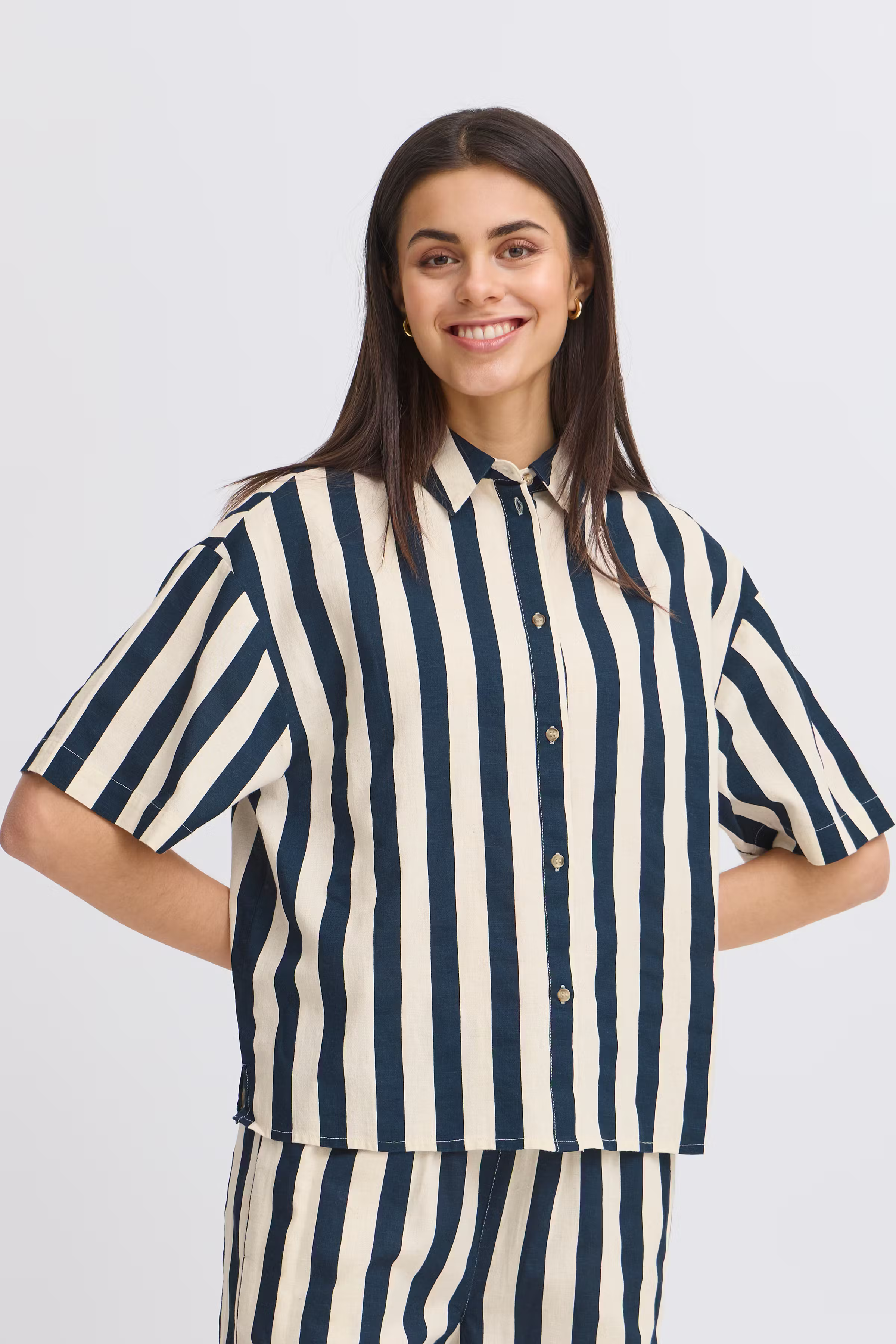 FRMADDIE Skjorte LOOKBOOK FRONT 20615445-204460