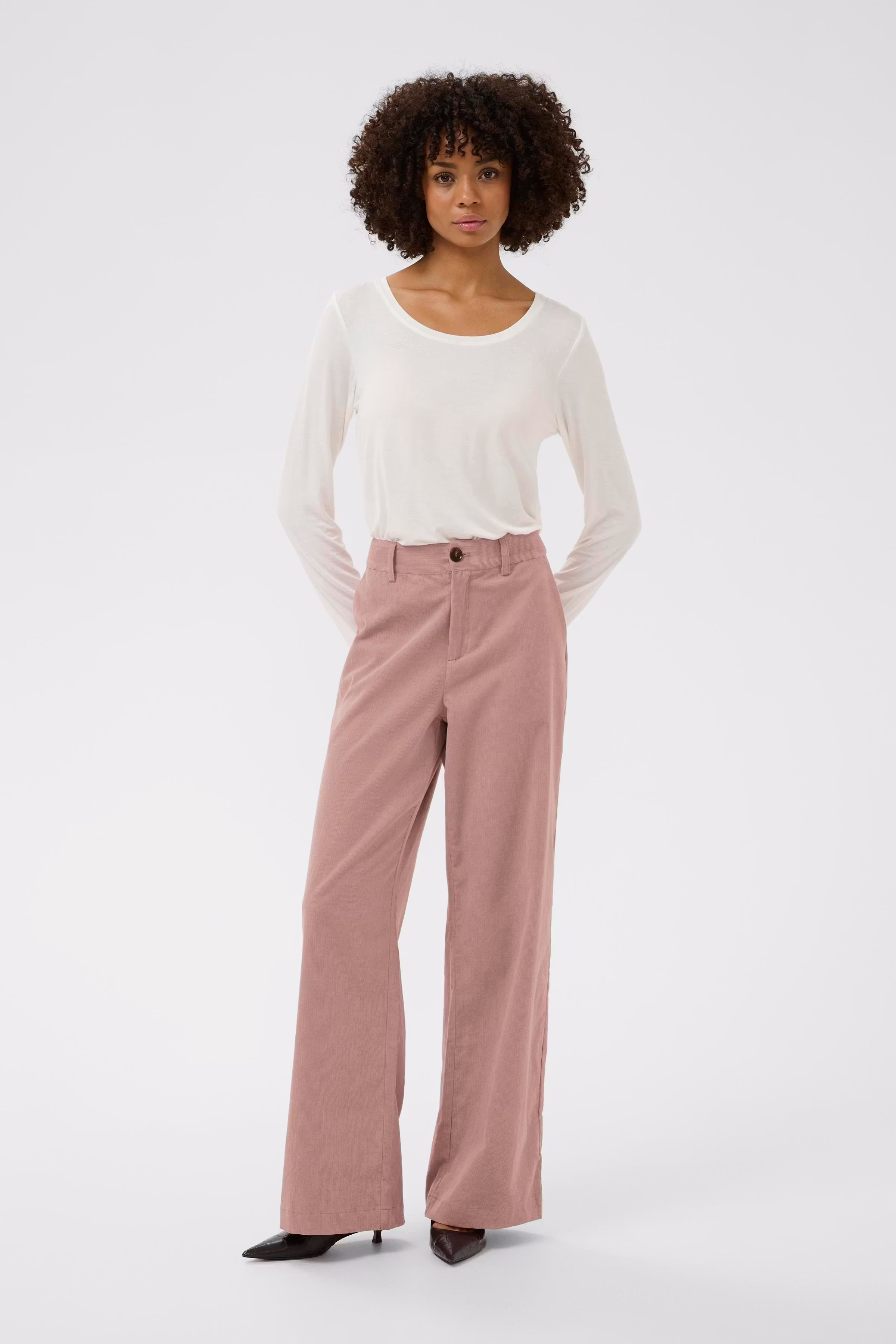 CUbetonia Corduroy trousers
 LOOKBOOK FRONT 50112811-161806