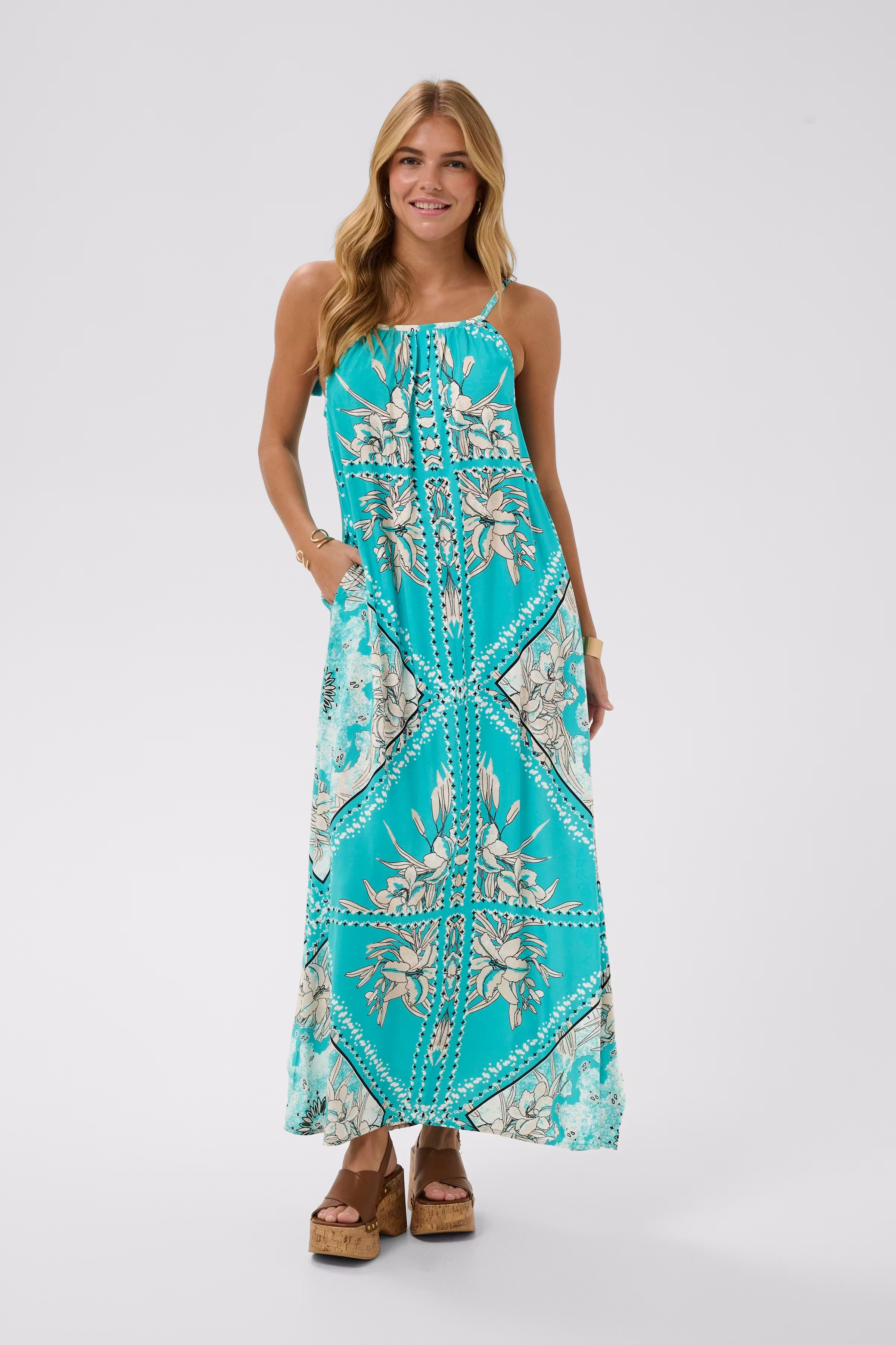 CRTiah Klänning LOOKBOOK FRONT 10614985-109338