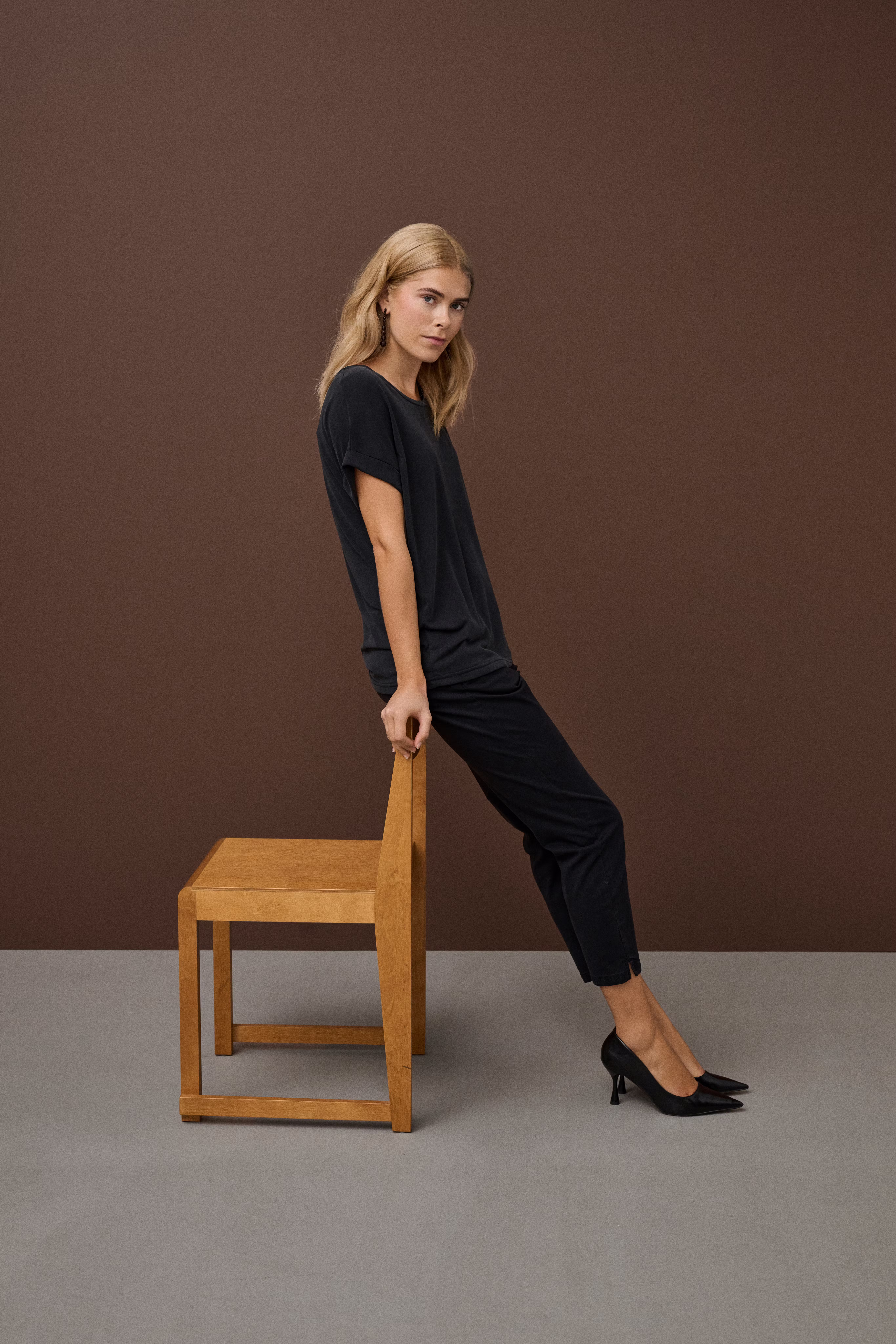 Kajsa T-shirt LOCATION NONE 50103468-5100199