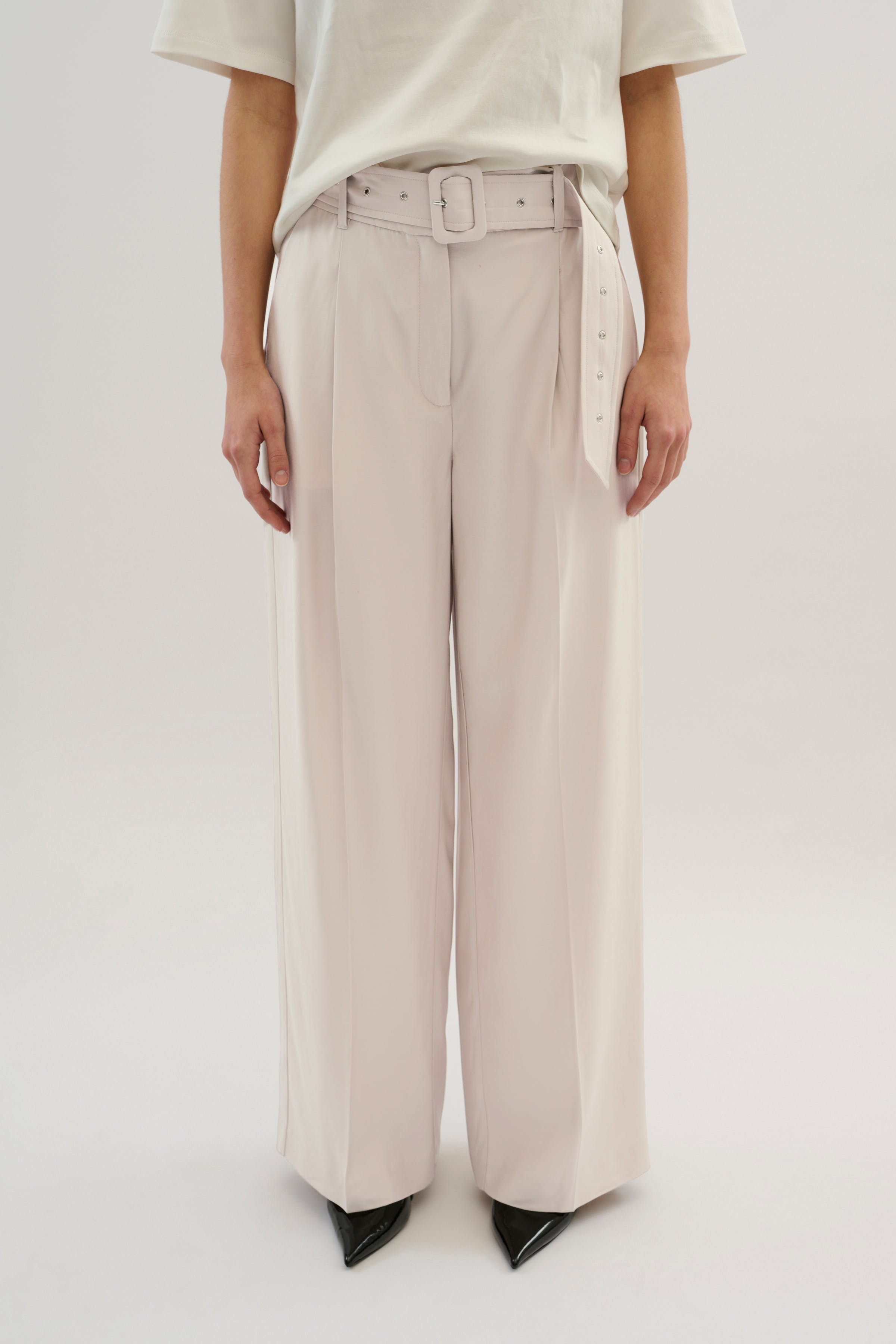 KBPriscilla Bukser LOOKBOOK FRONT 10105042-154502