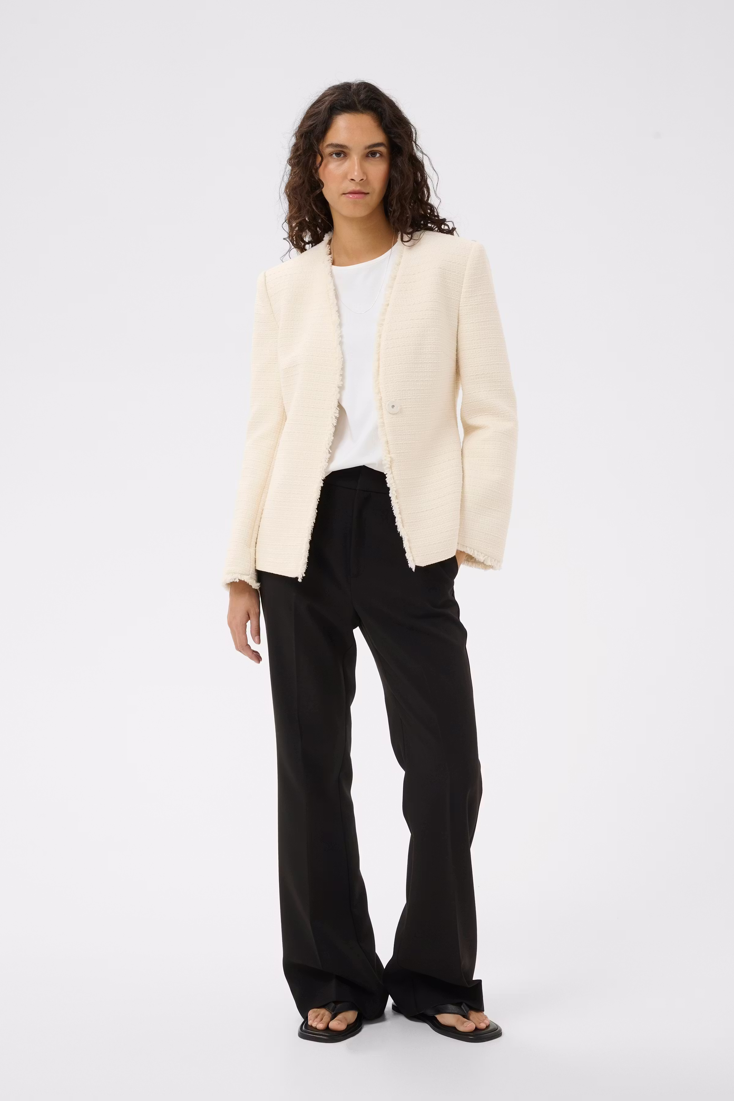 BryelleIW Bootcut Byxor LOOKBOOK FRONT 30110992-194008