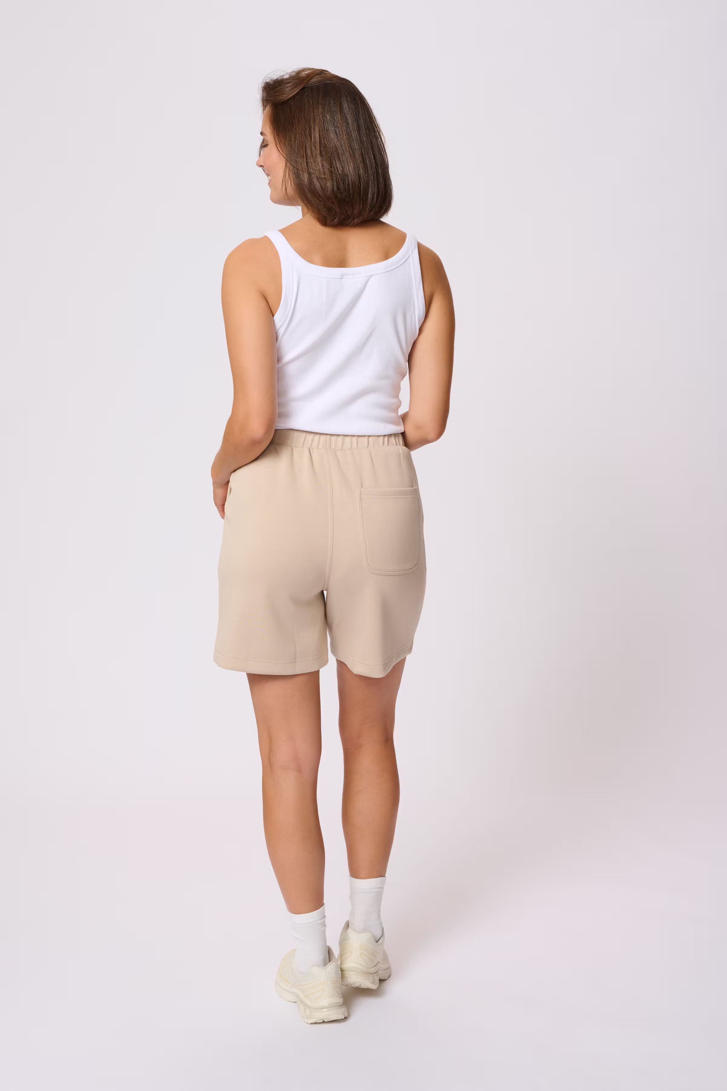 KAannika Shorts LOOKBOOK BACK 10510002-151305