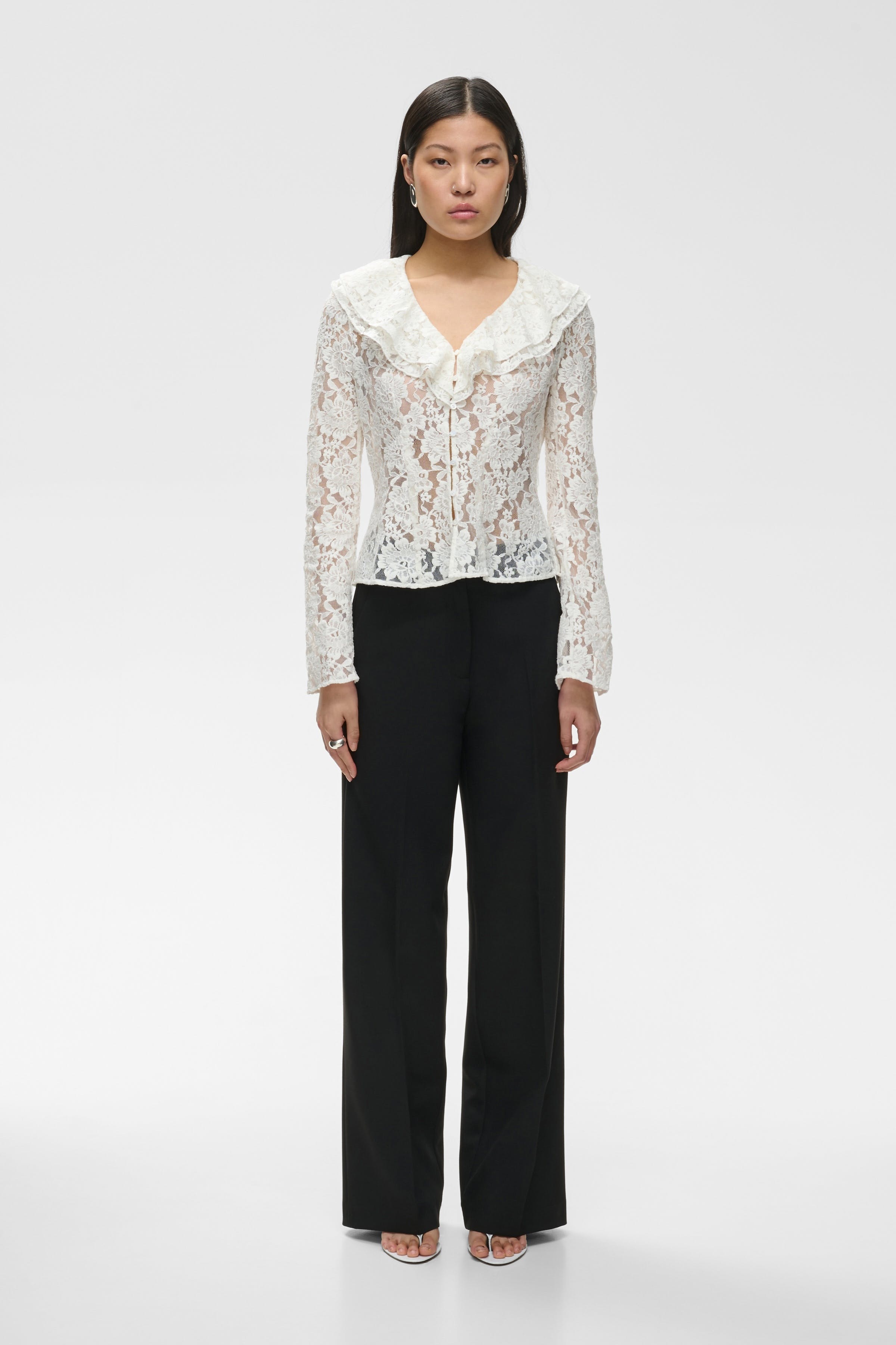 IOTIERRA BLUSE LOOKBOOK FRONT 30600584-WH010