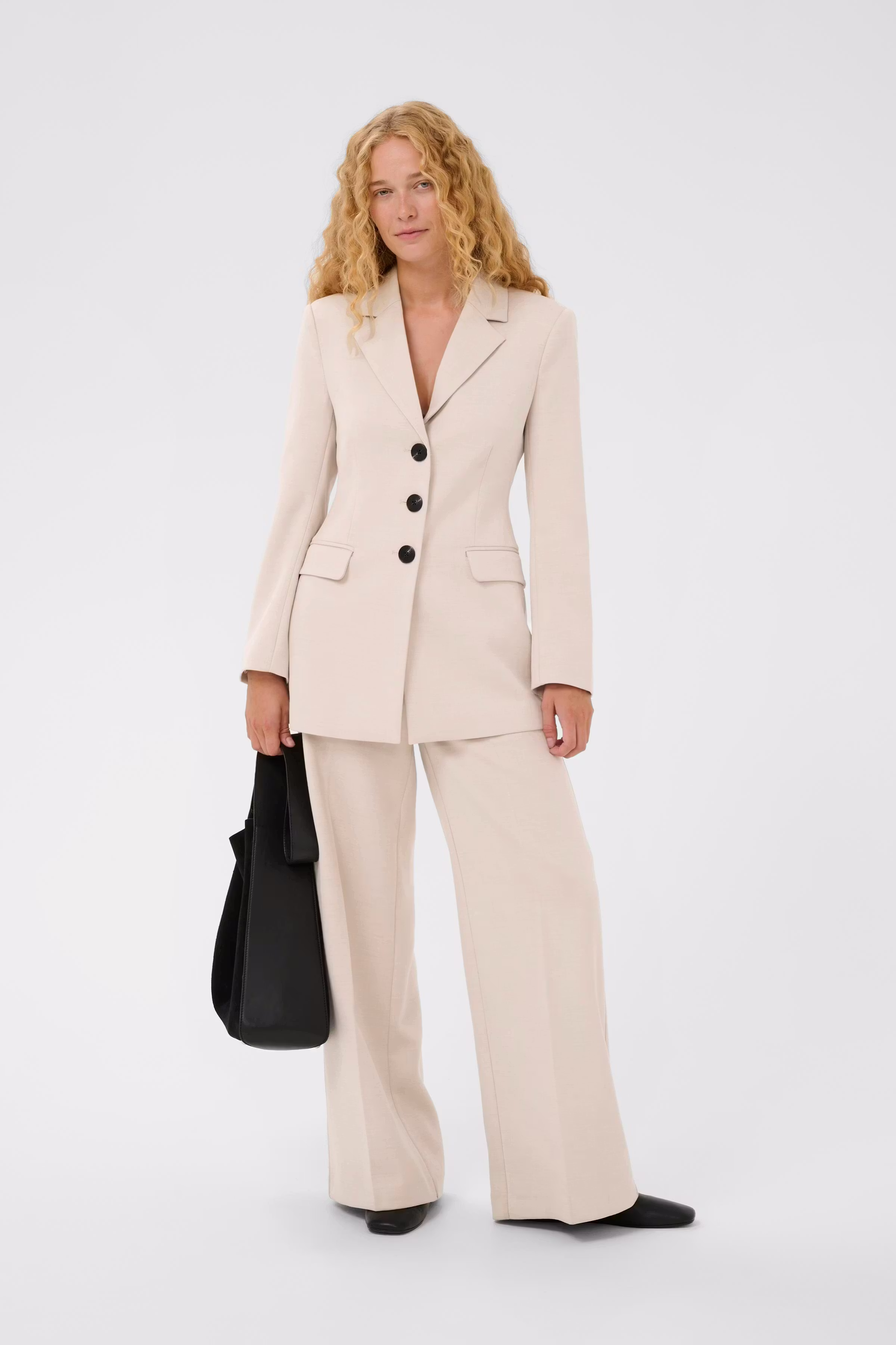 HOLLYNIW Blazer LOOKBOOK FRONT 30112213-300597