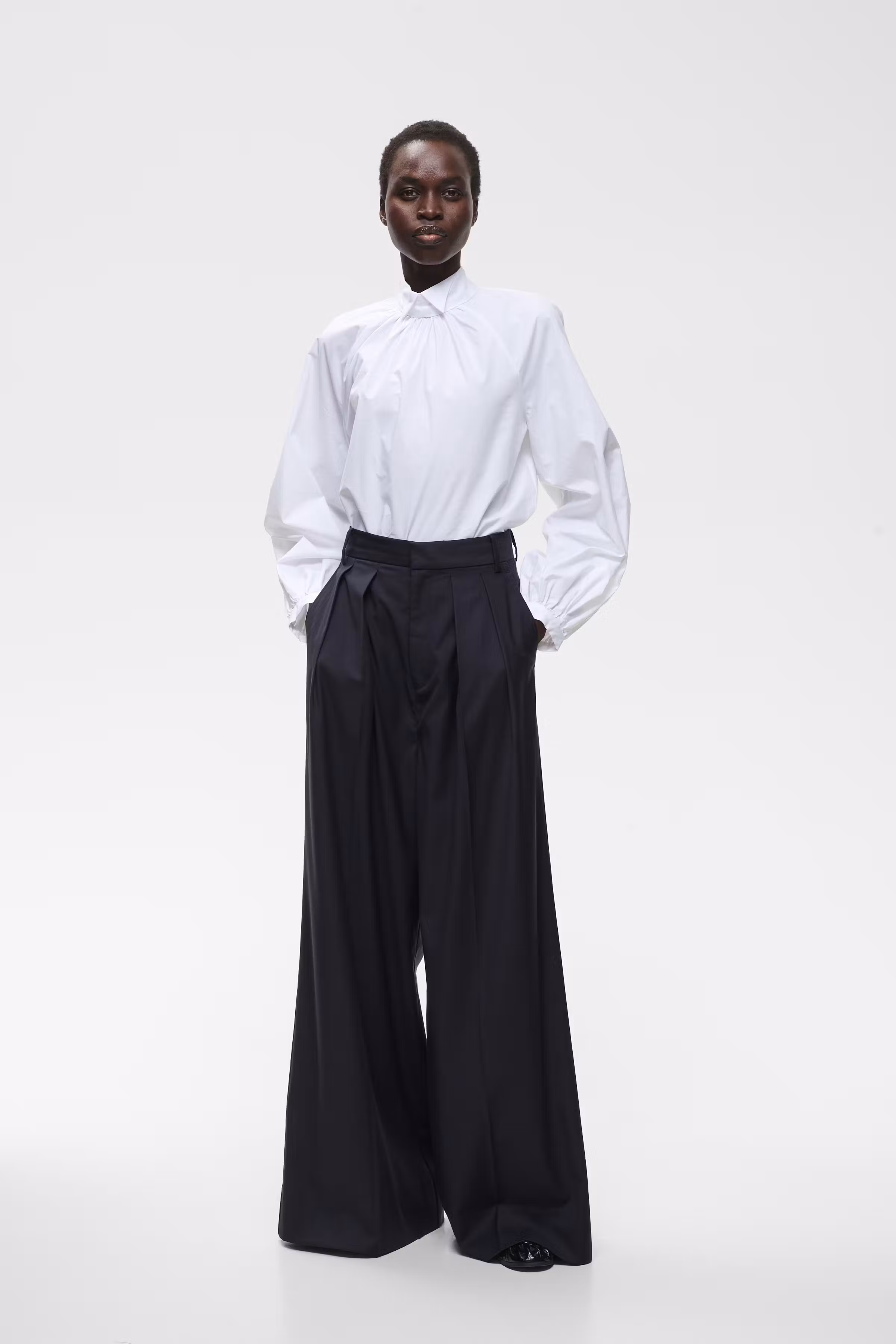 LovenIW Hose LOOKBOOK FRONT 30111402-300005