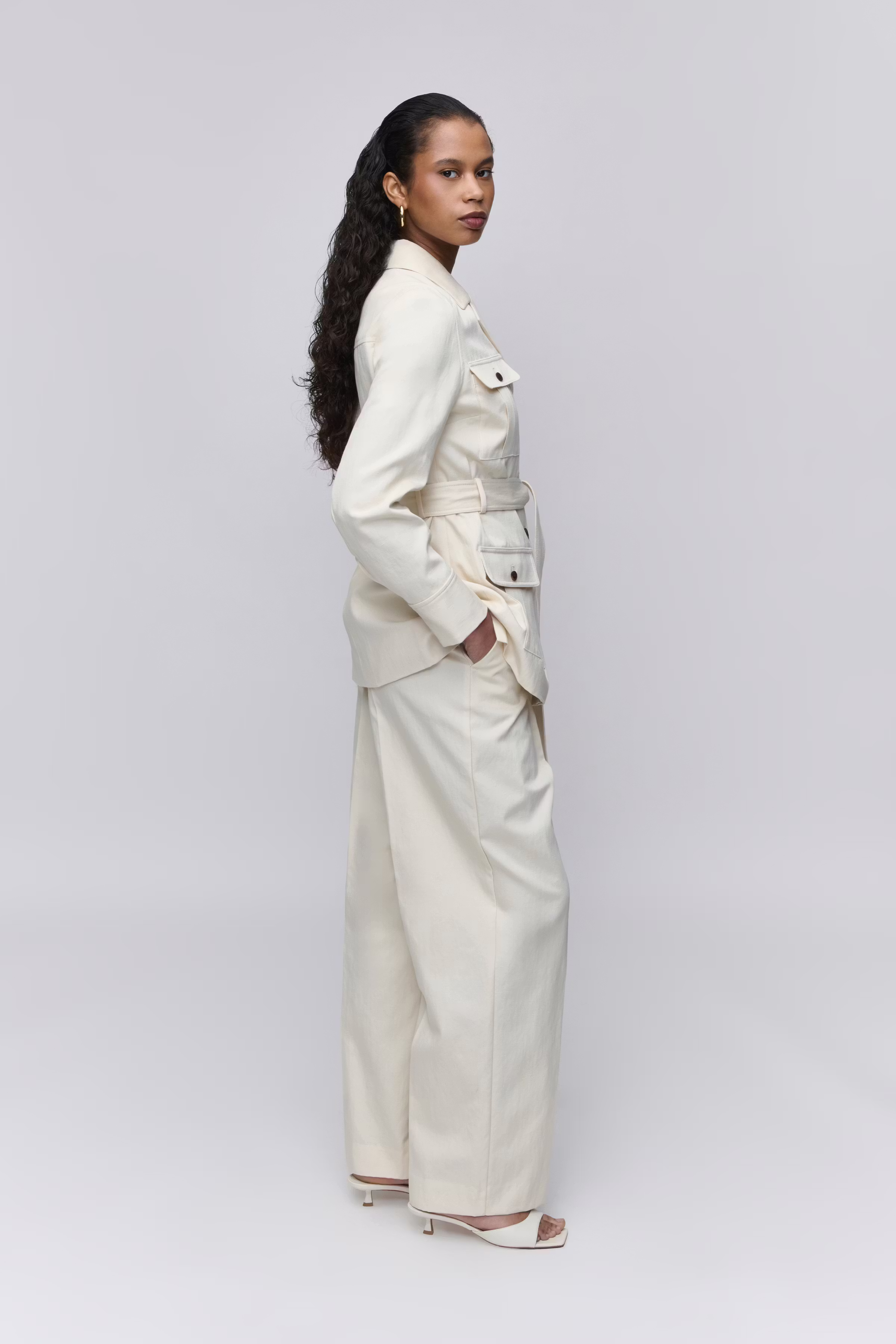 JOVIE Blazer LOOKBOOK FRONT 30600702-WH022