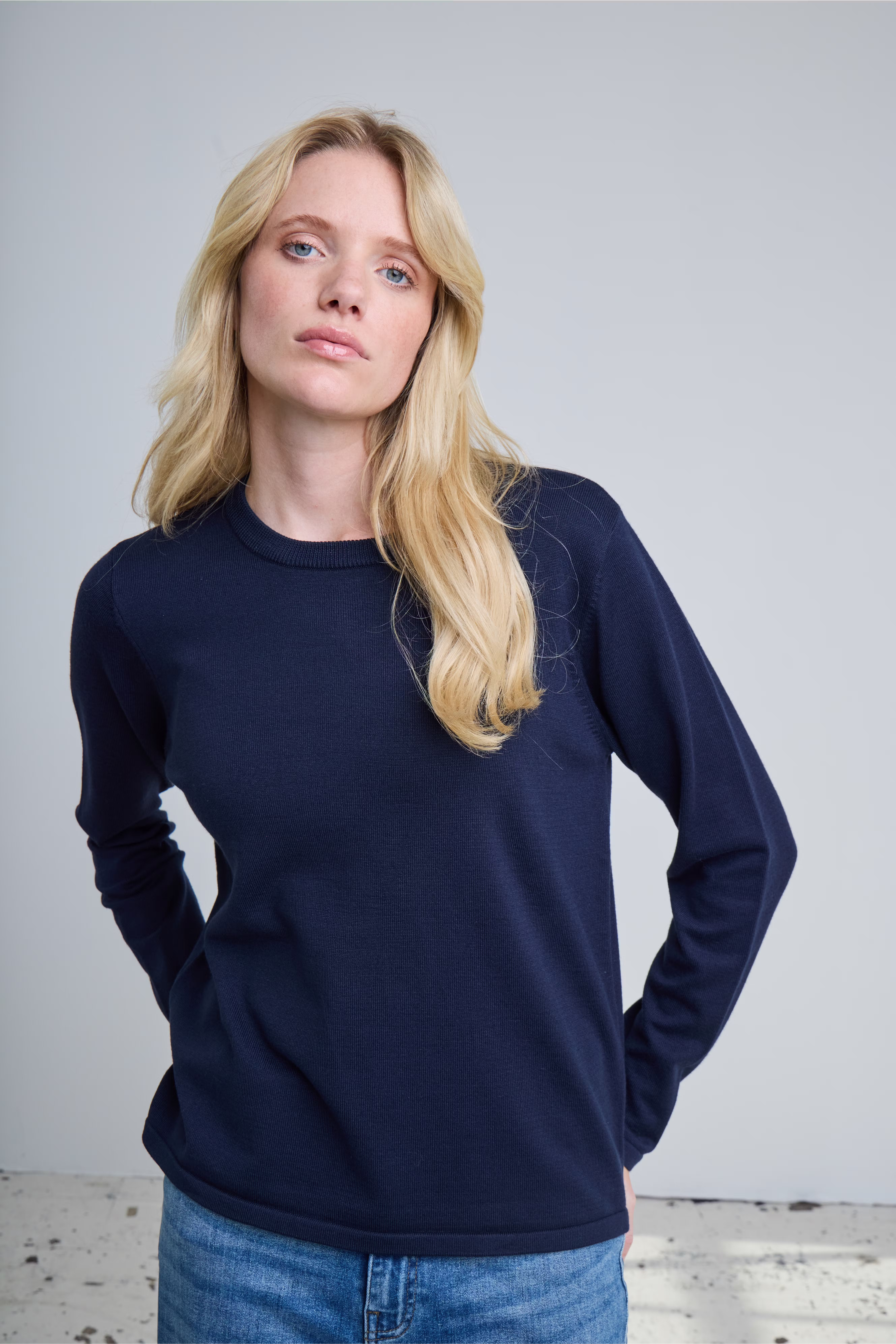 IHLULS O-Neck Pullover LOCATION NONE 20125814-194010