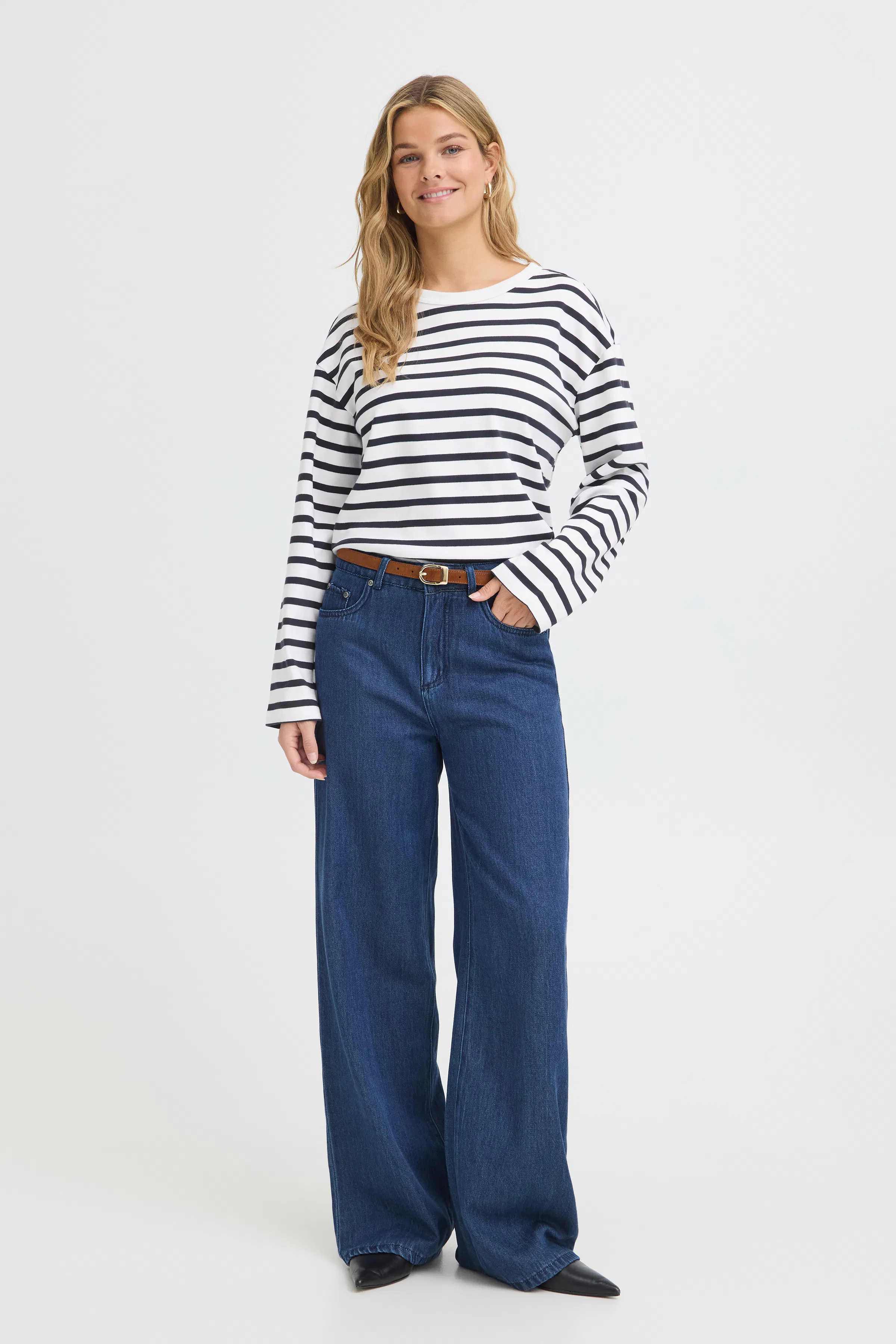 FRBREE T-shirt LOOKBOOK FRONT 20618088-900010007