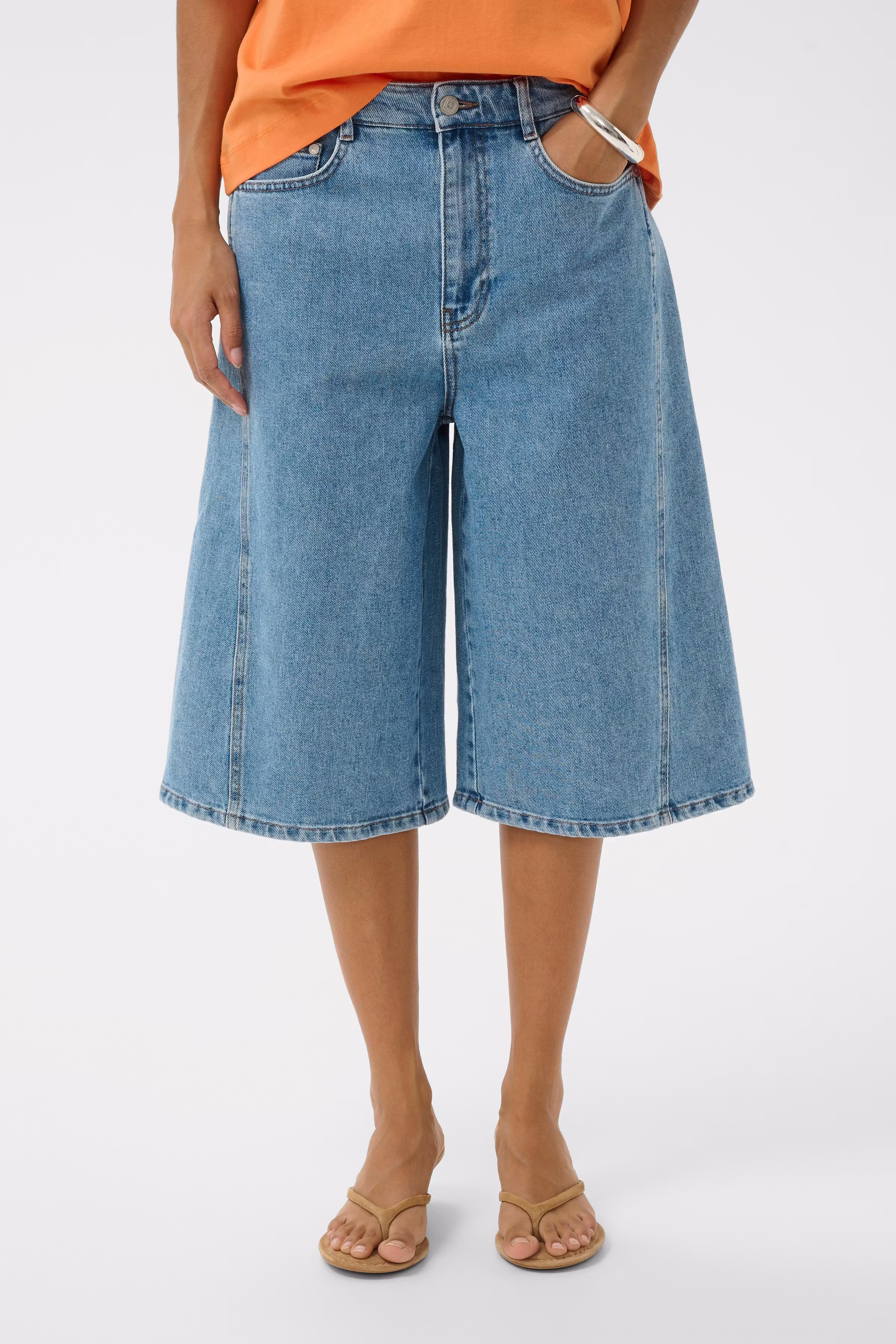 SLAdabella Shorts LOOKBOOK FRONT 30409279-301233