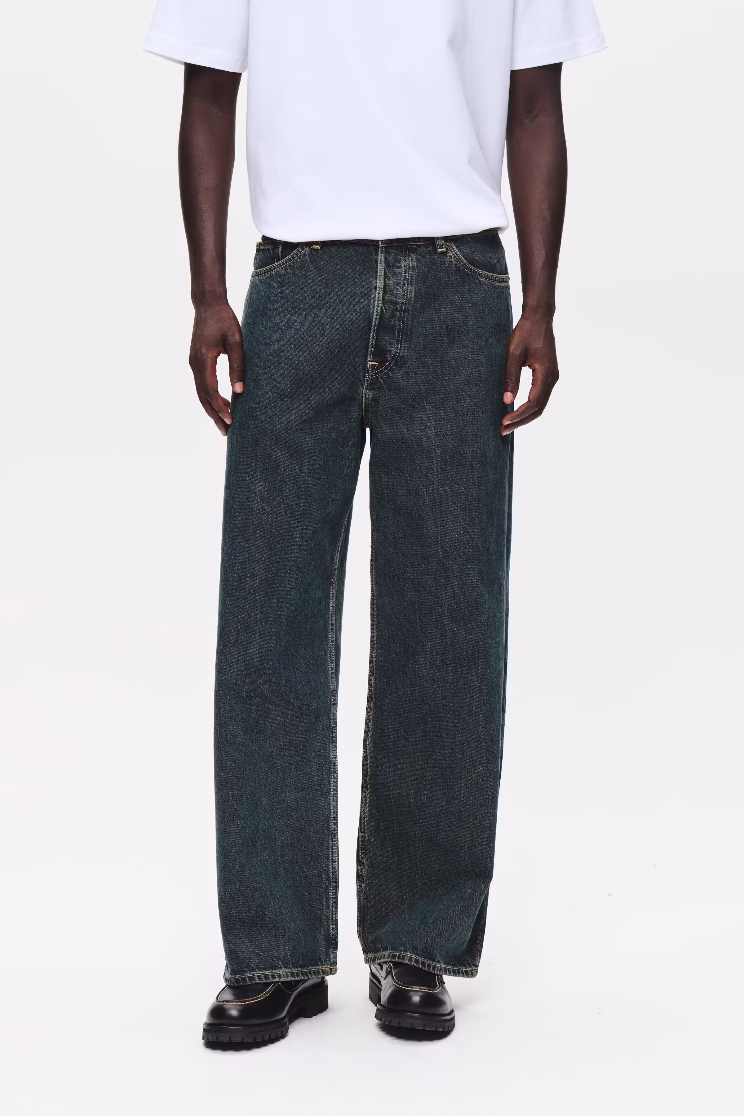 WWType 3 Jeans LOOKBOOK FRONT 30251602-304314