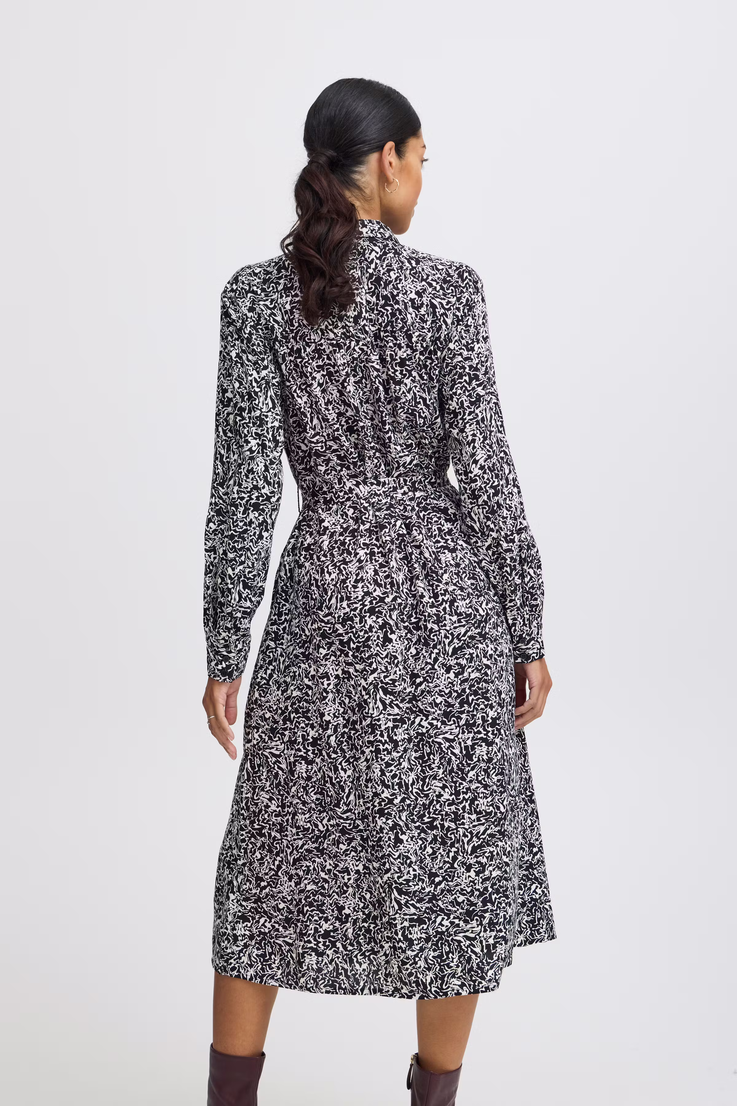 BYJOSA Jurk LOOKBOOK BACK 20815602-203692