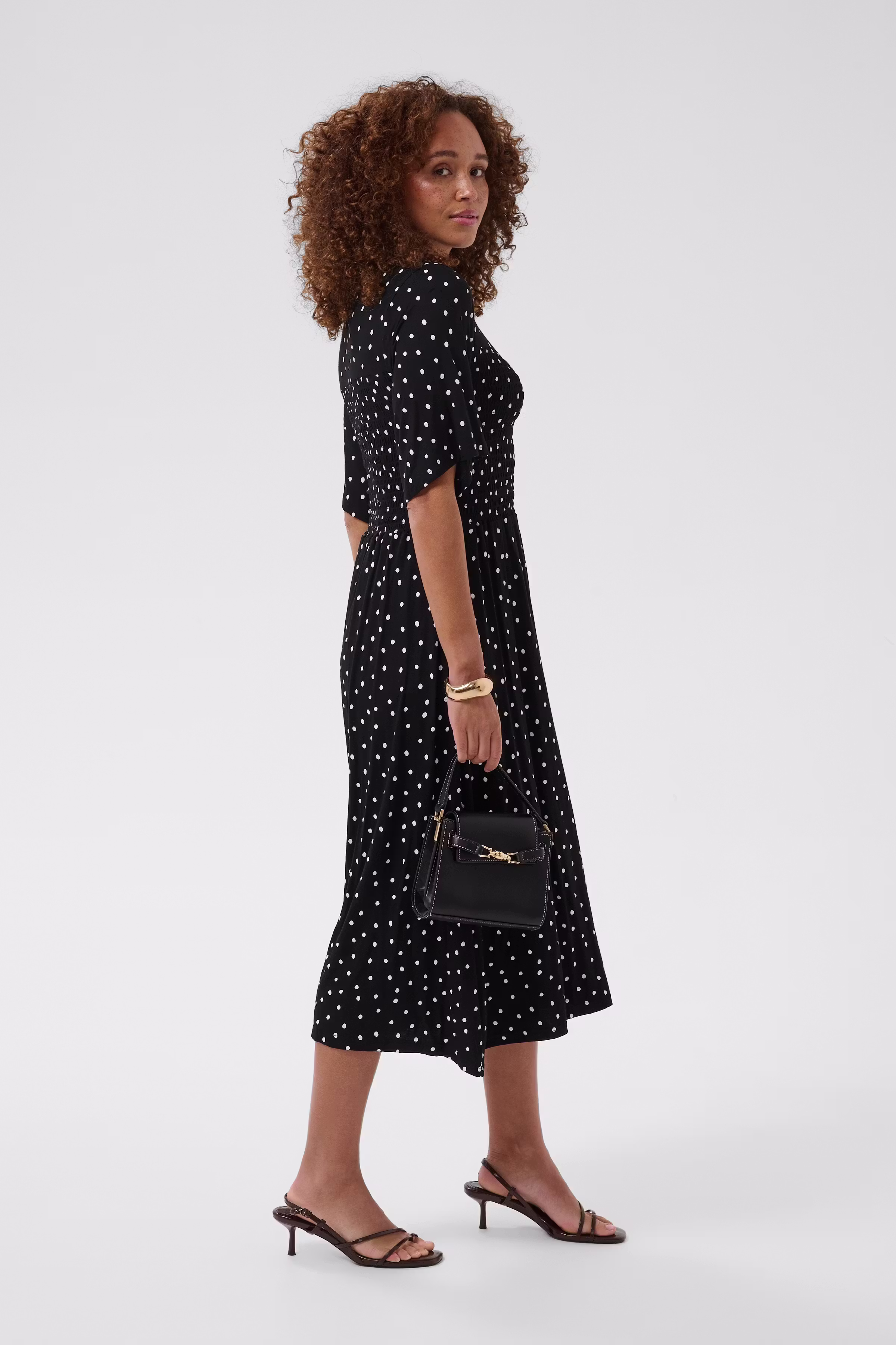 KAbella Kleid LOOKBOOK FRONT 10511959-109672
