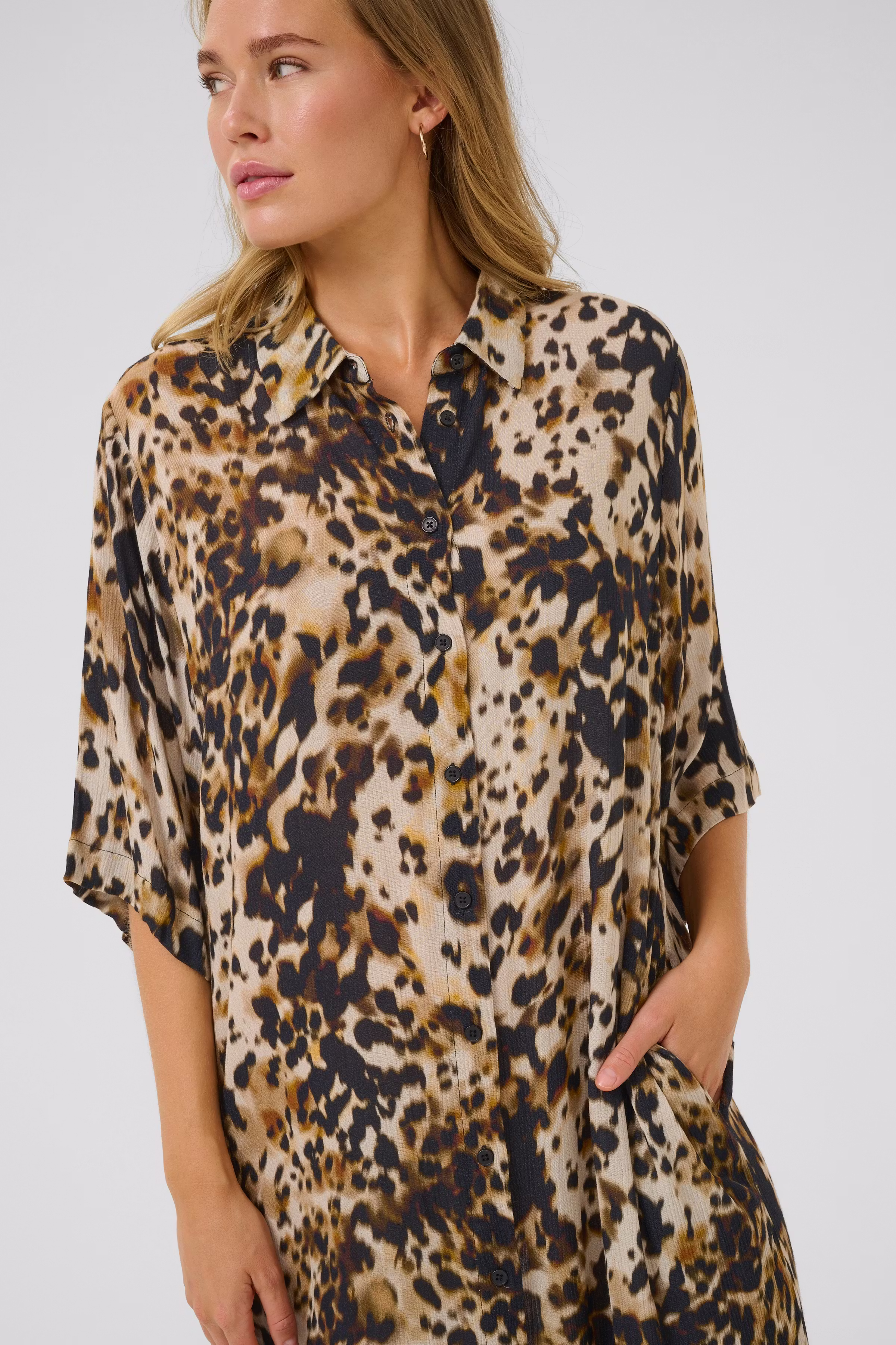 KAthora Kjole LOOKBOOK DETAIL 10510040-107550