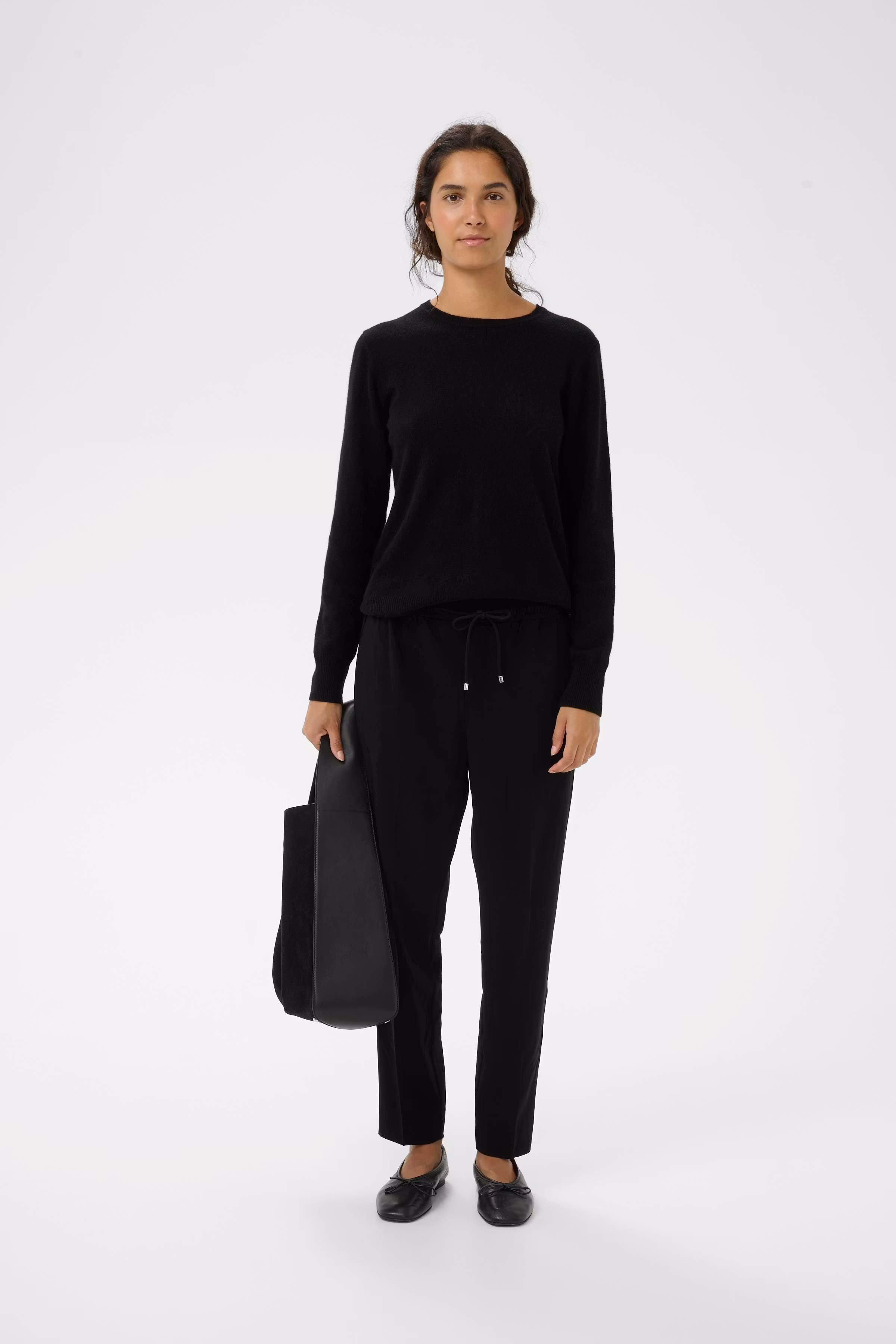 AdianIW Hose LOOKBOOK FRONT 30107827-194008