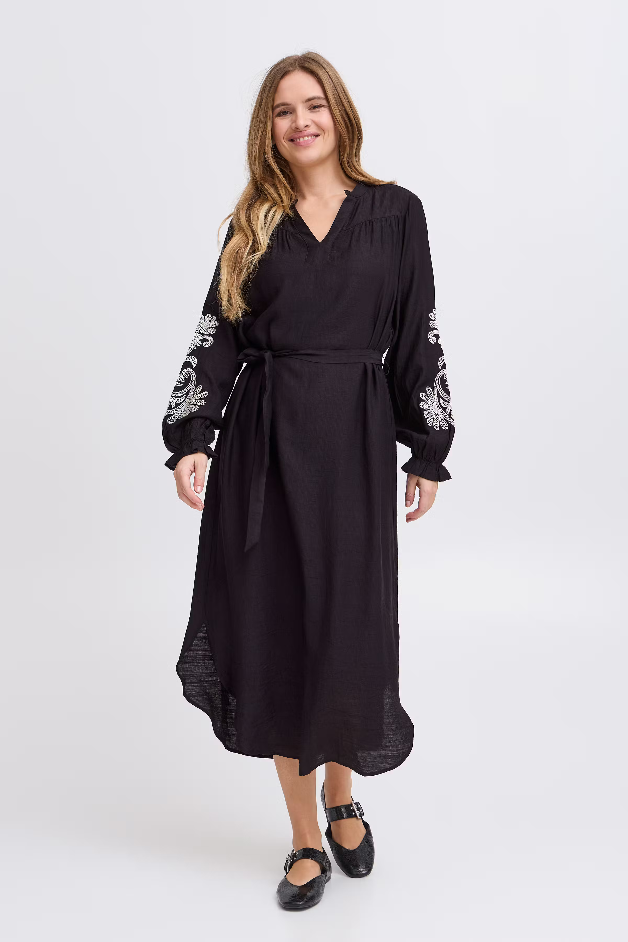 PZROSELIN Kleid LOOKBOOK FRONT 50208737-193911