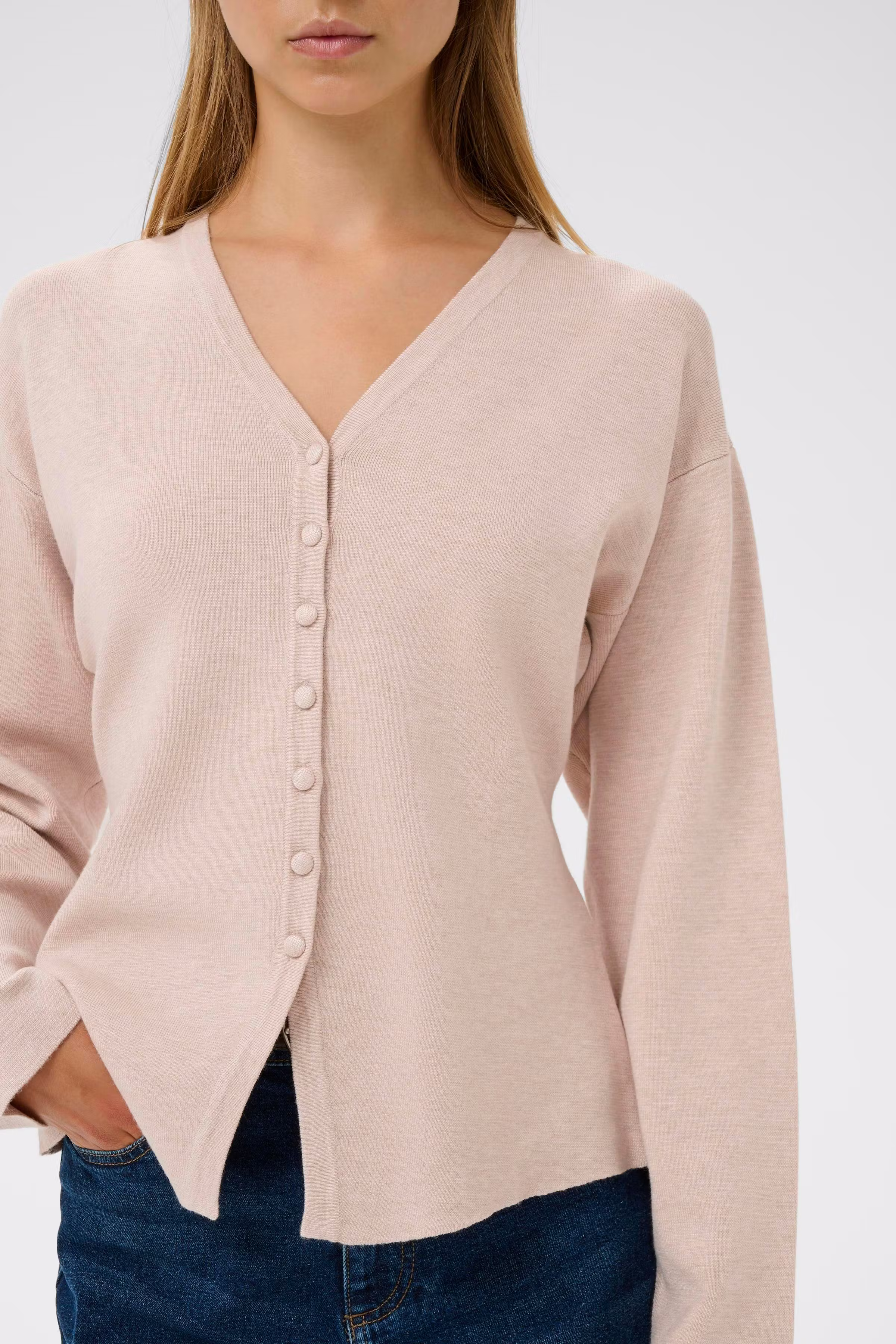 YenahIW Fitted Cardigan LOOKBOOK DETAIL 30111125-1304031