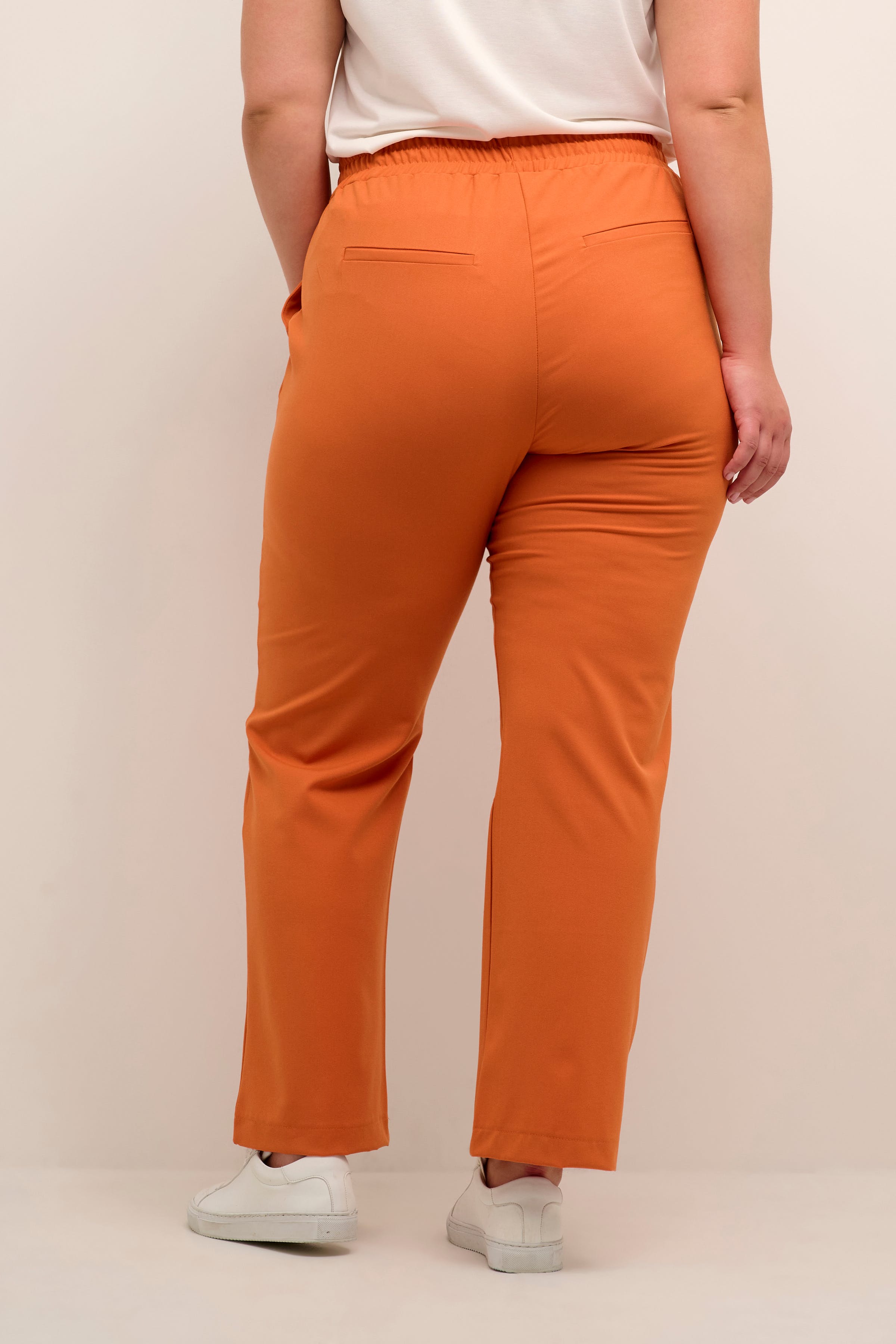 KCcoletta Trousers LOOKBOOK BACK 10581049-161260