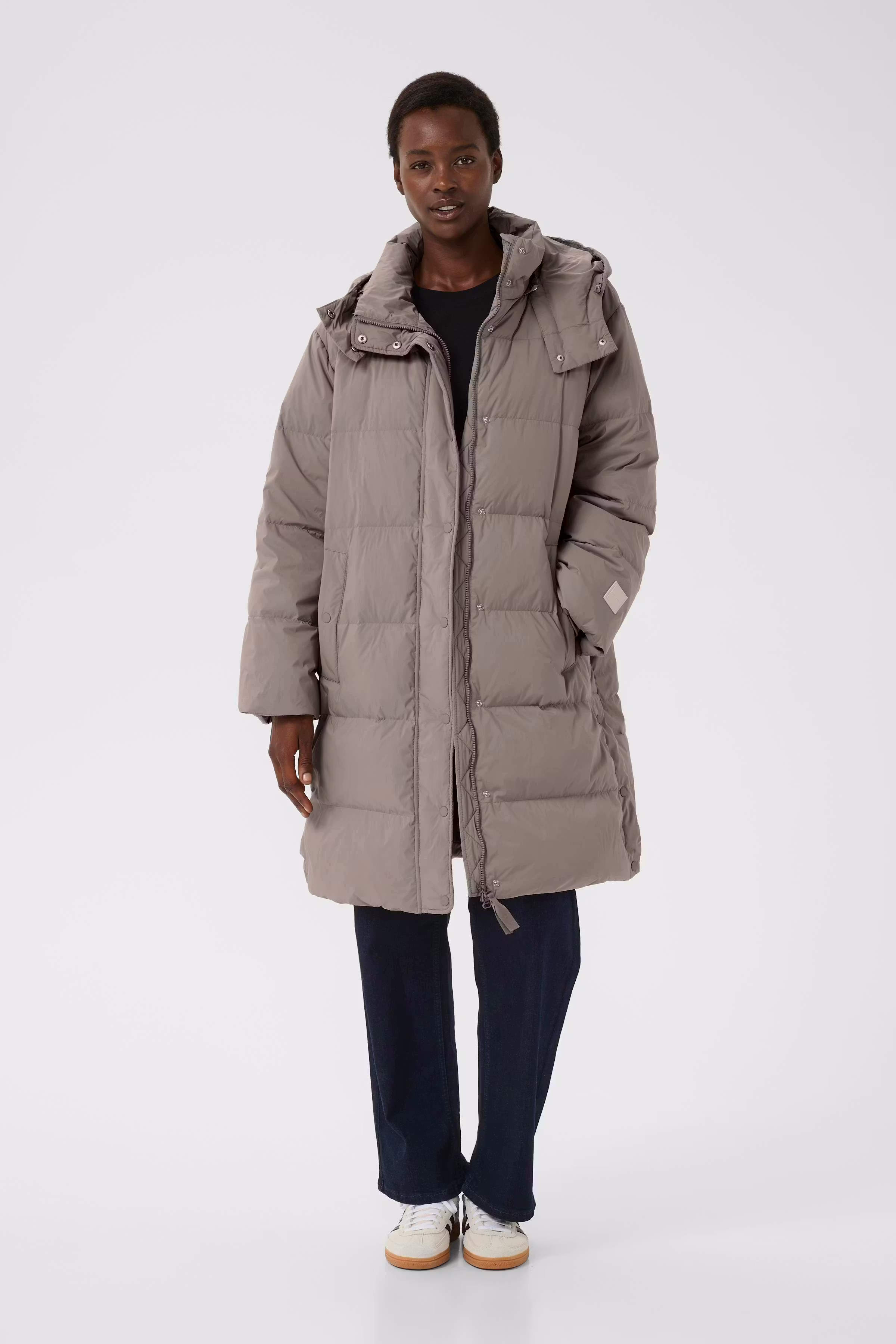 SabaPW Mantel LOOKBOOK FRONT 30309729-171212