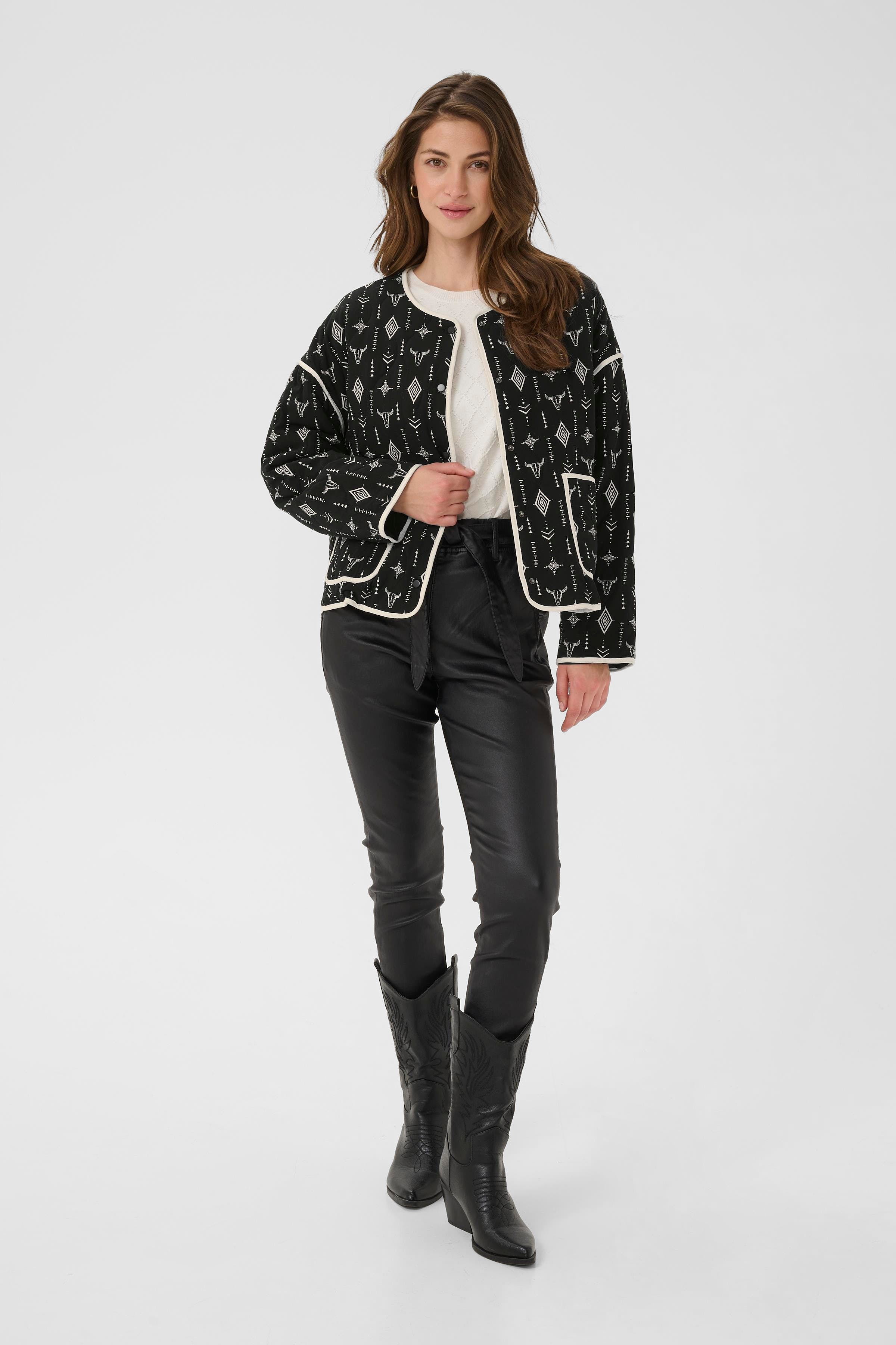 CRNaomi Outerwear LOOKBOOK FRONT 10613154-108273