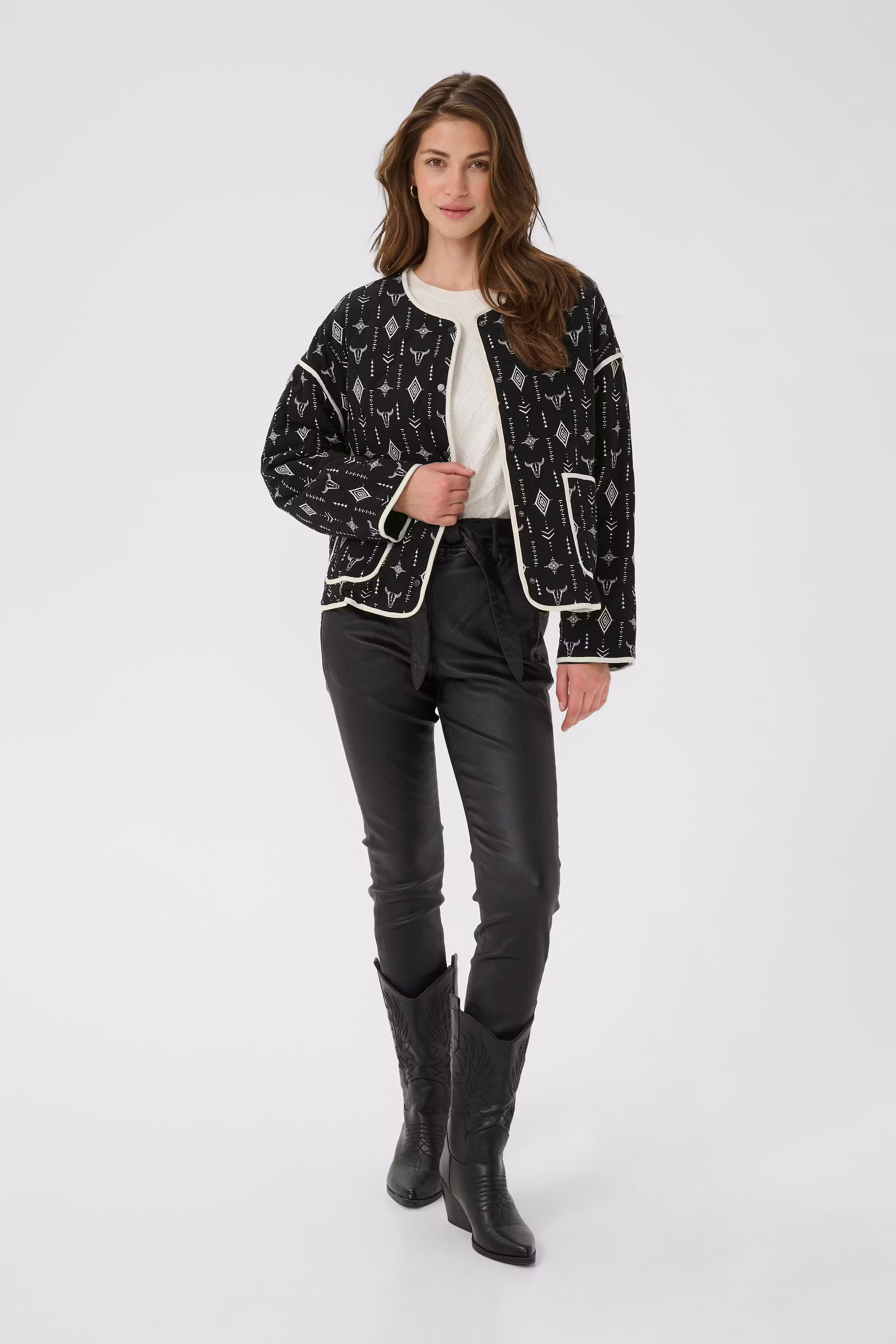 CRNaomi Outerwear LOOKBOOK FRONT 10613154-108273