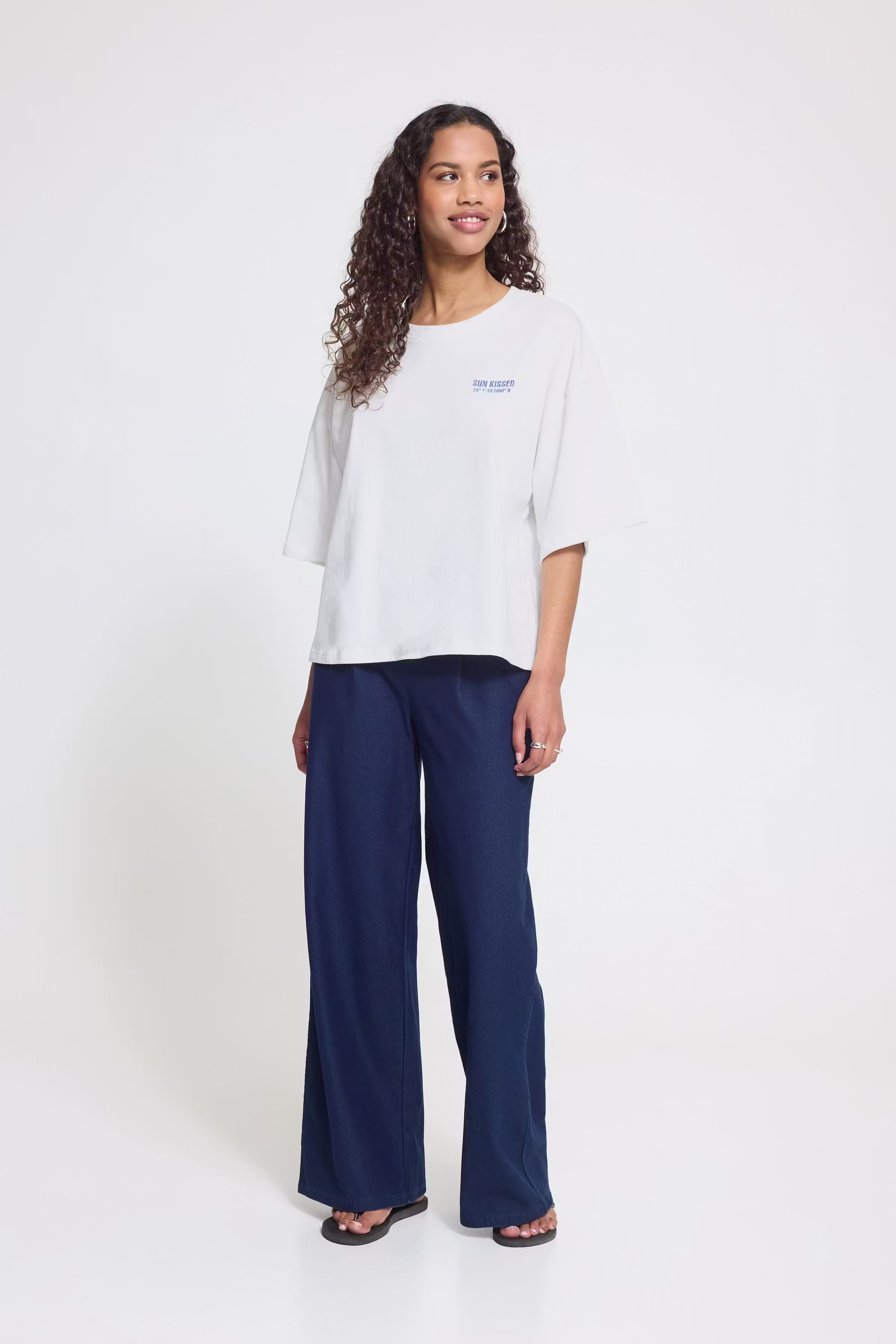 IHNICA T-shirt LOOKBOOK FRONT 20125857-900013246