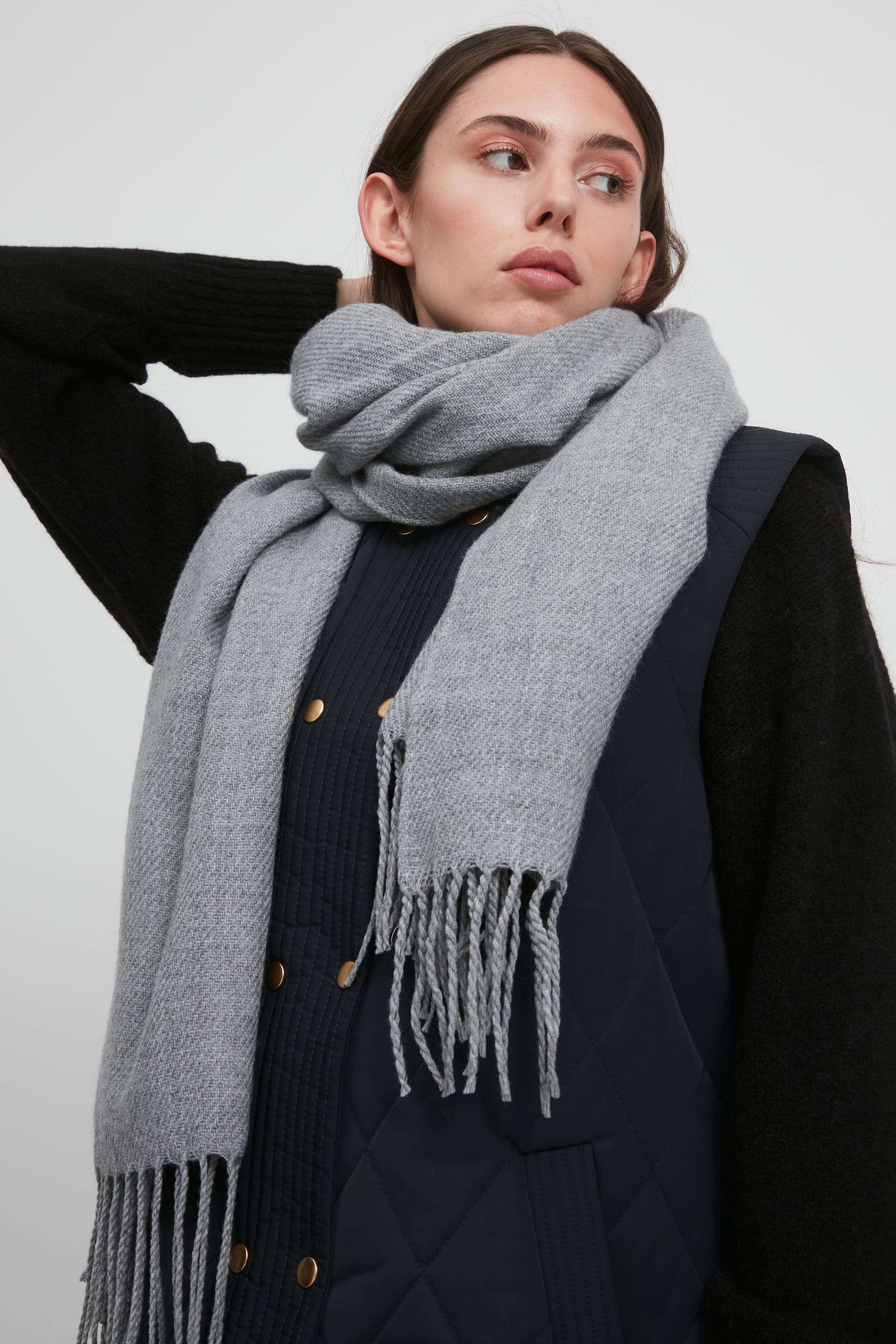 IA VARINA Tuch LOOKBOOK DETAIL 20100968-200421