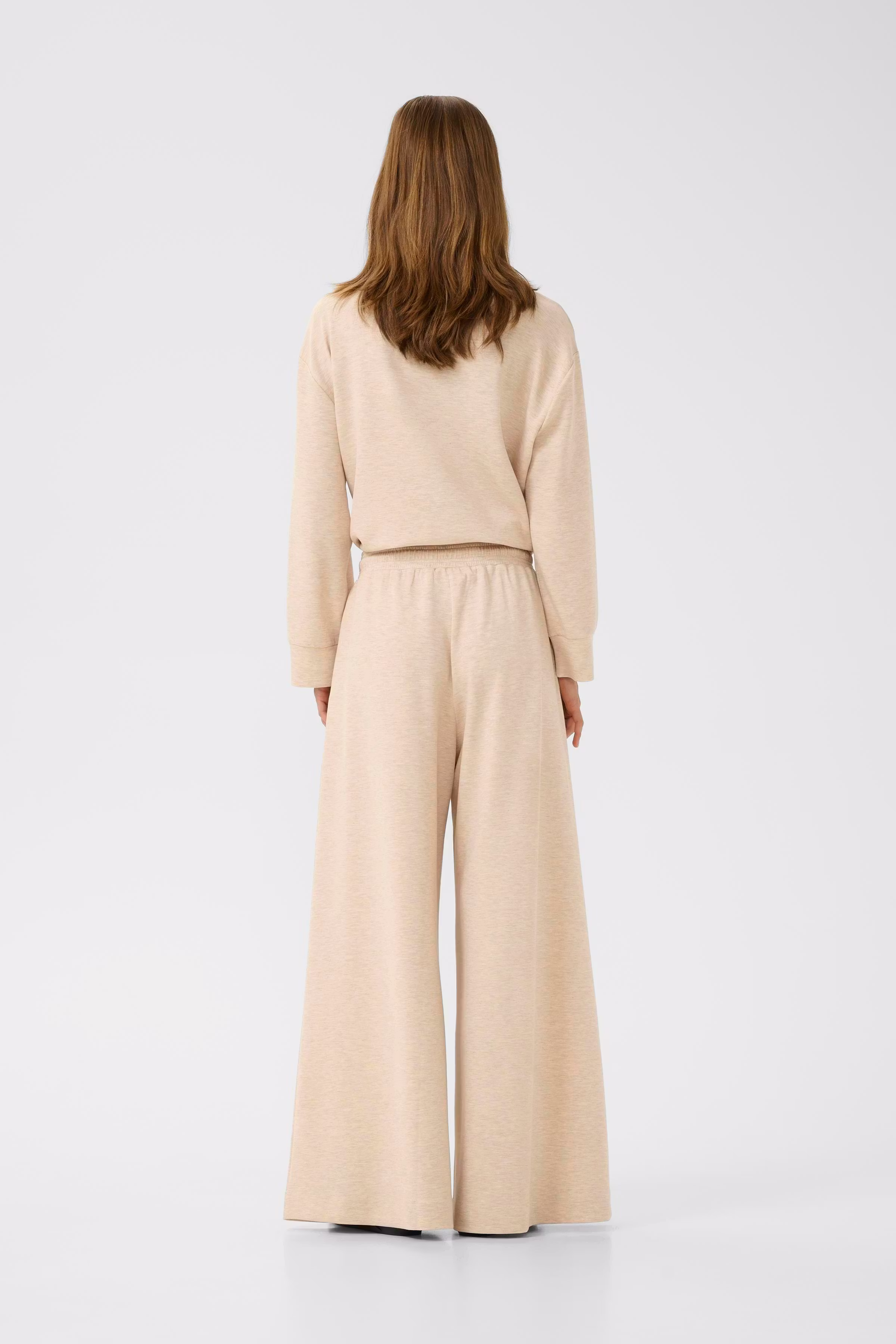 GidaIW Hose LOOKBOOK BACK 30111107-1304031