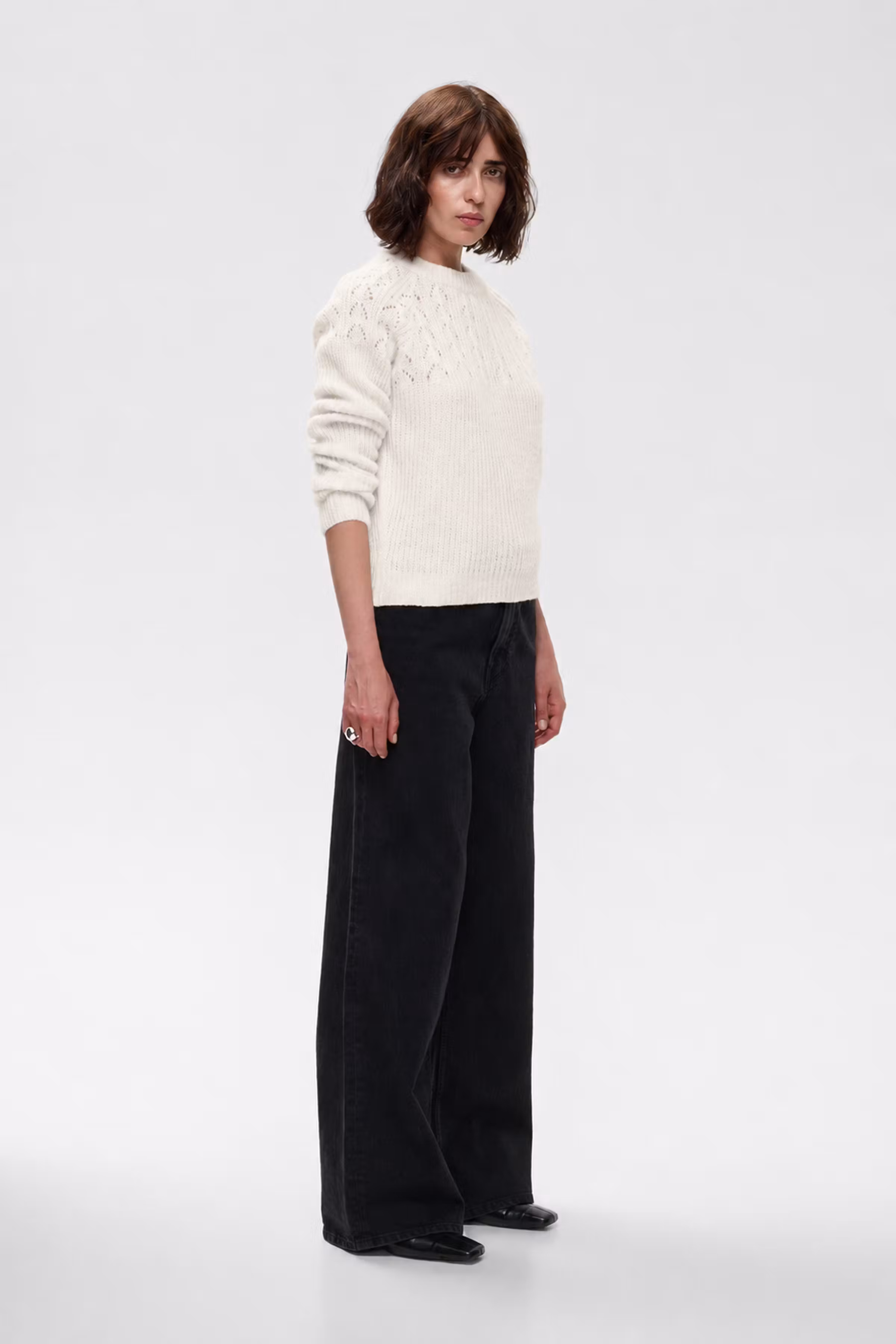 IOFemi Pullover LOOKBOOK FRONT 30600781-WH015