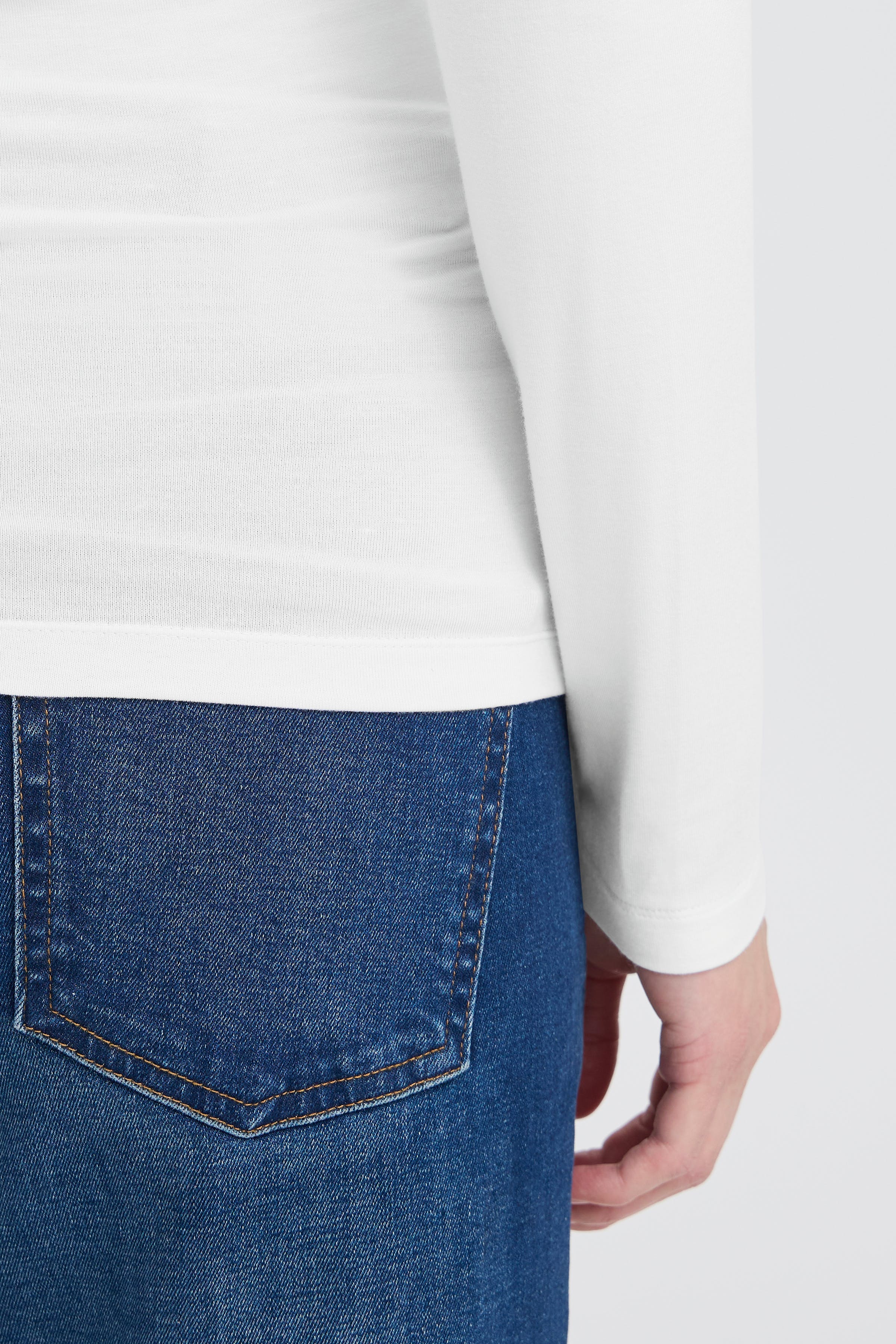 IHZOLA T-shirt LOOKBOOK DETAIL 20120346-10100