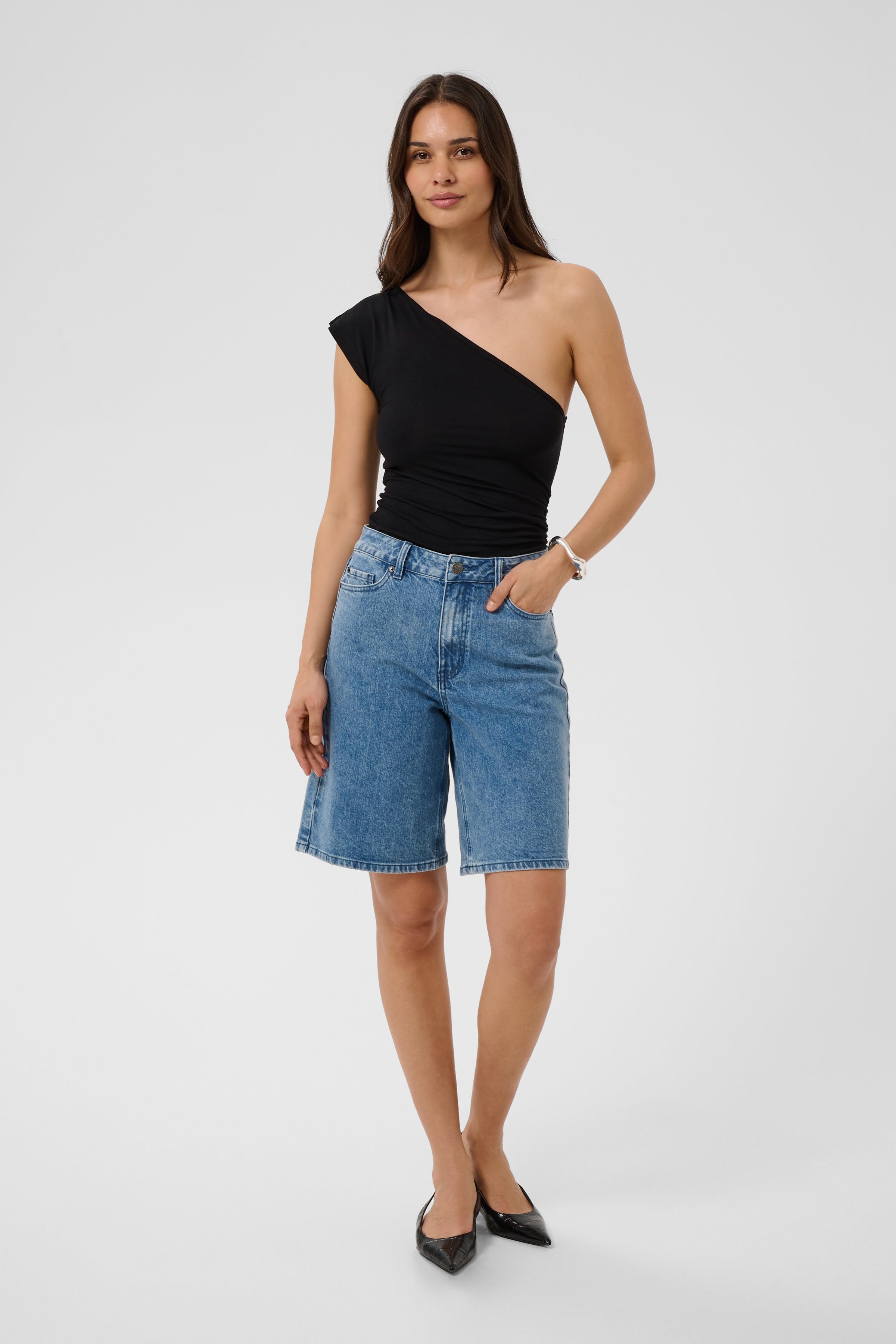 KAmaggie Top LOOKBOOK FRONT 10512664-100121