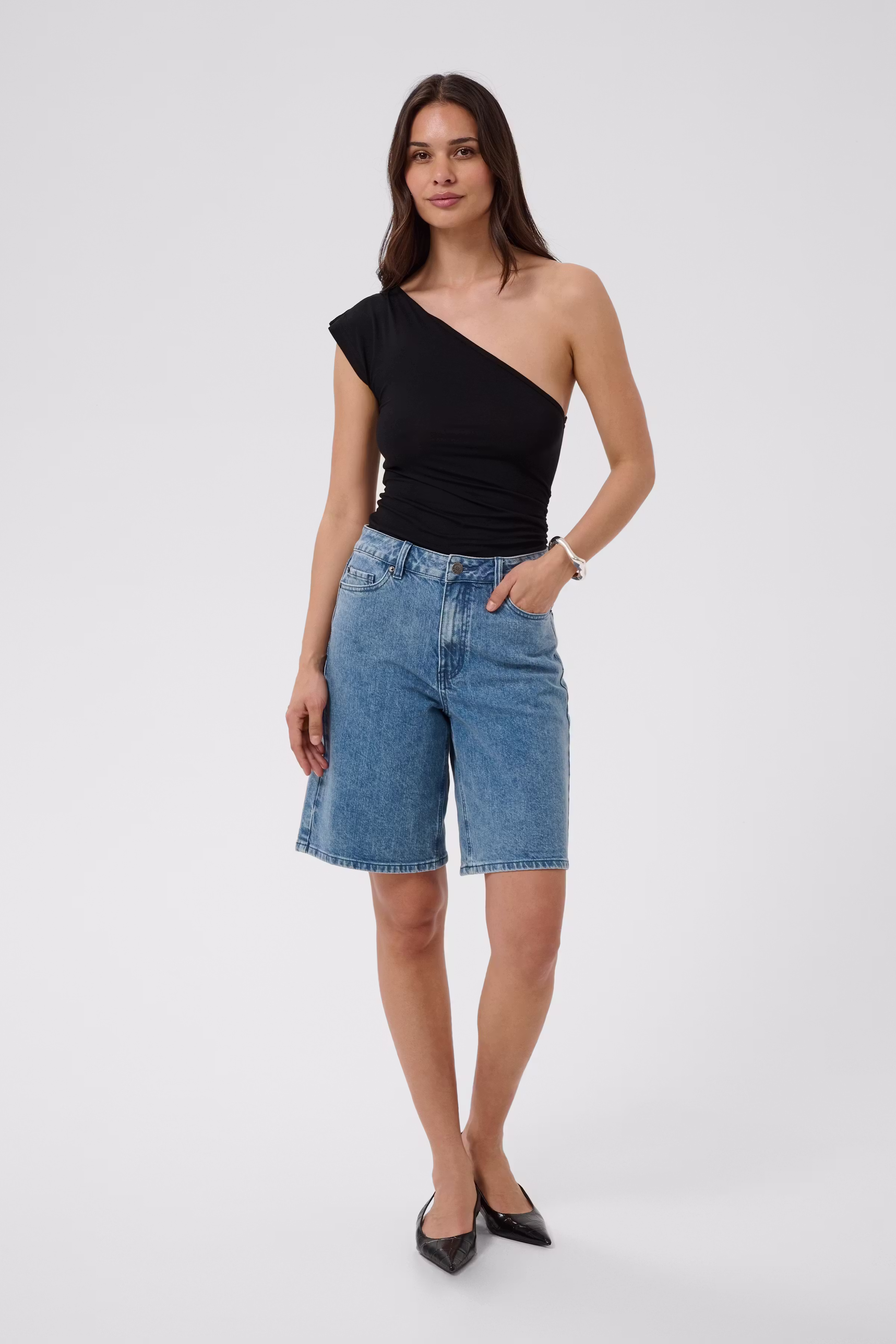 KAmaggie Top LOOKBOOK FRONT 10512664-100121