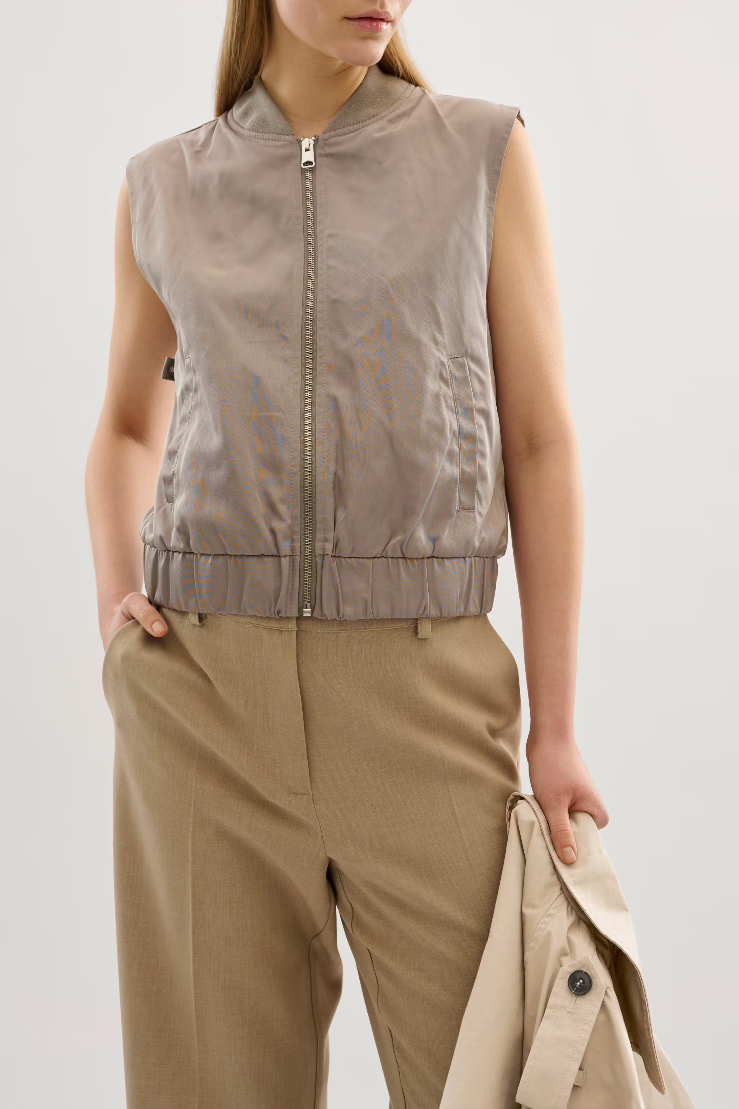 MariKB 2-in-1 Mantel LOOKBOOK DETAIL 10104984-151214