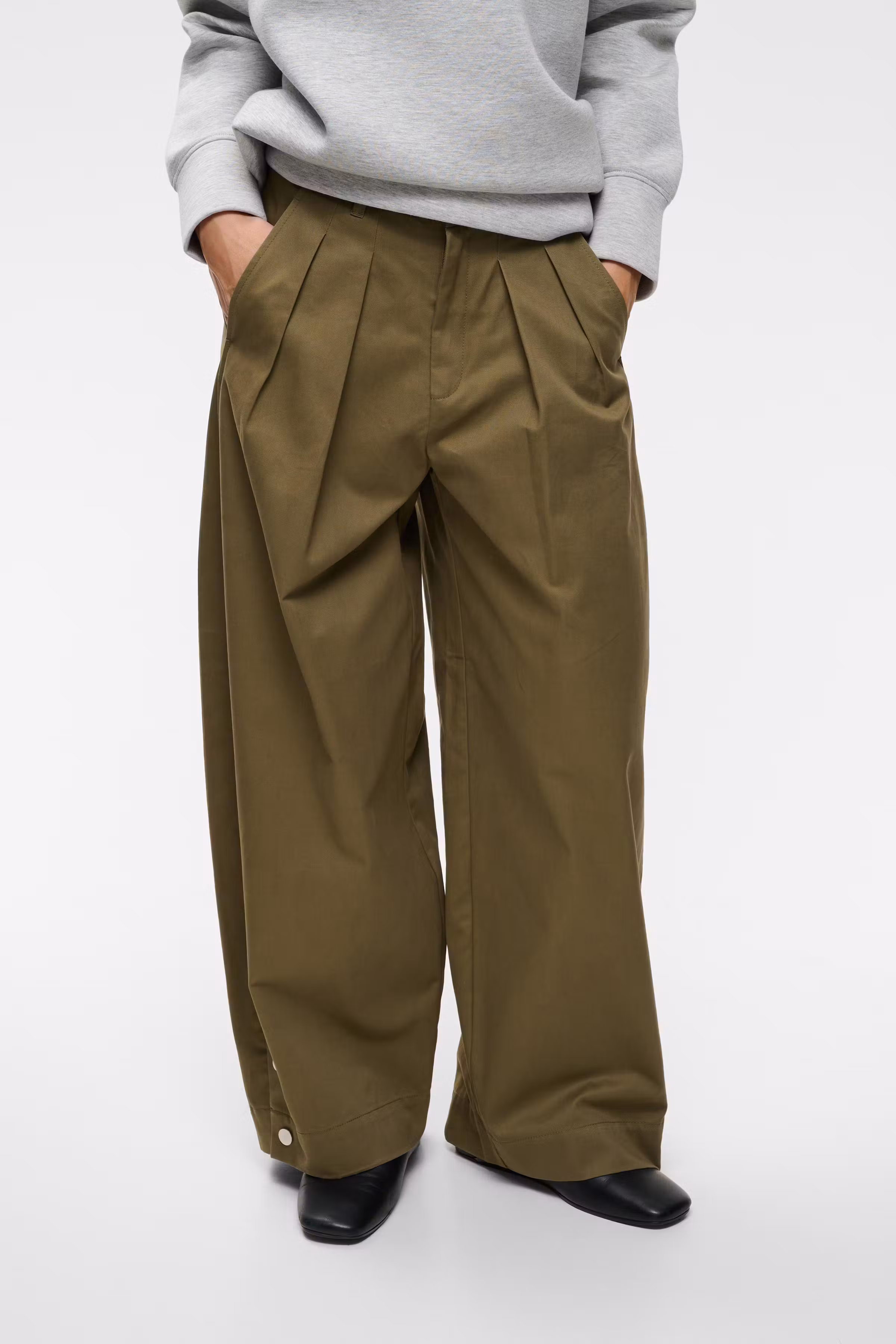 LukkiaIW Barrel pant LOOKBOOK FRONT 30111445-190312