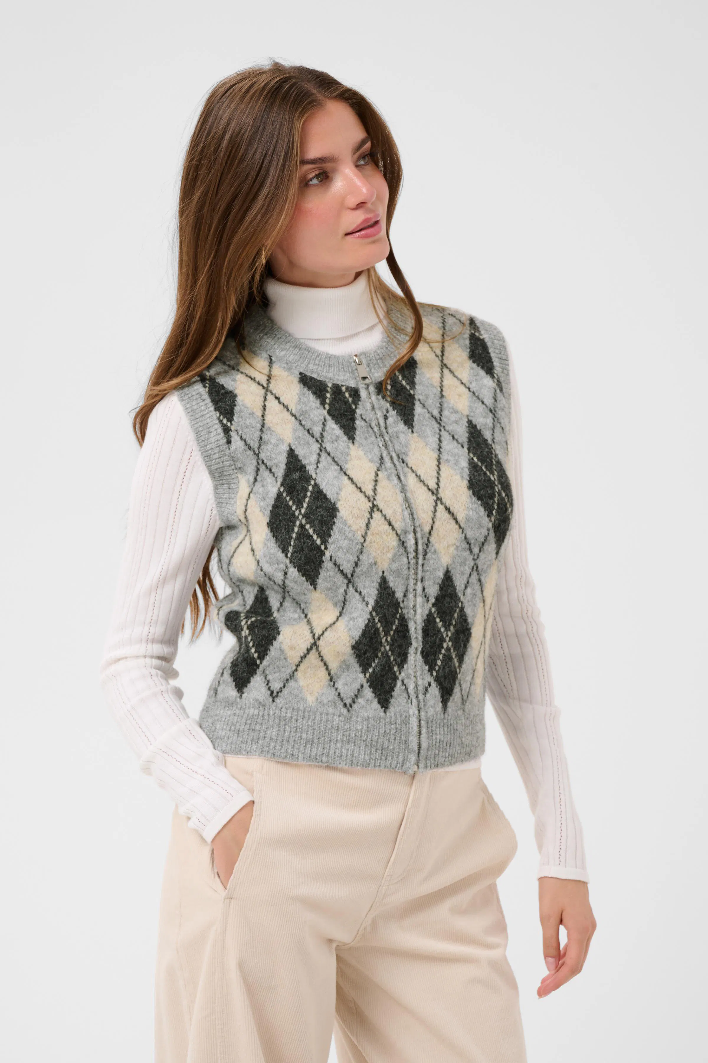 CRMirea Weste LOOKBOOK FRONT 10615666-1000222