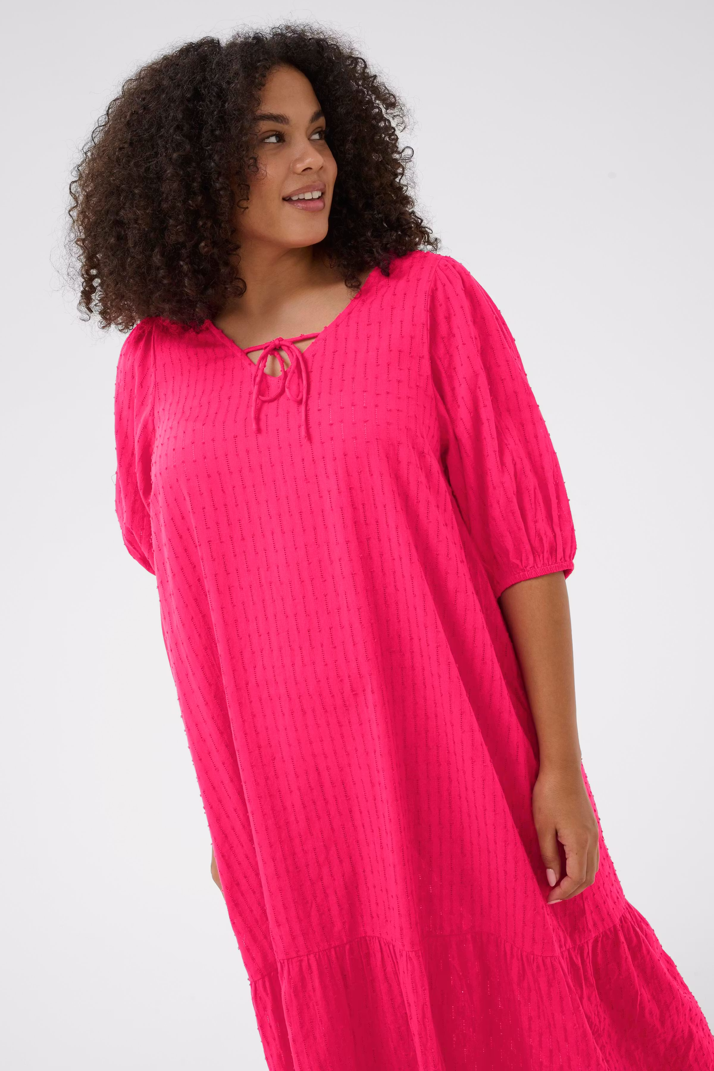 KCthea Kleid LOOKBOOK DETAIL 10584176-182143