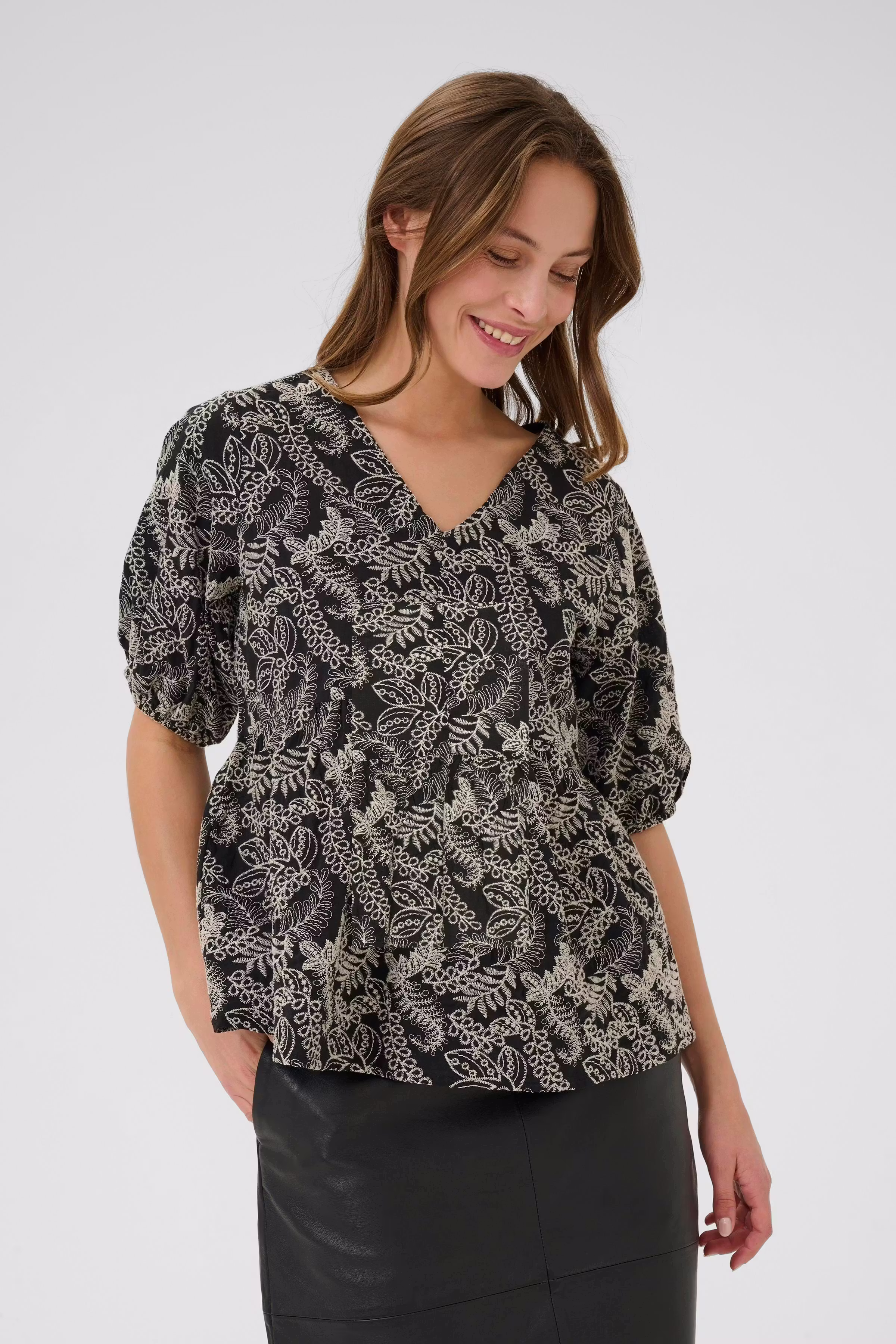 CUtaylar Bluse mit Stickerei LOOKBOOK FRONT 50112127-108168