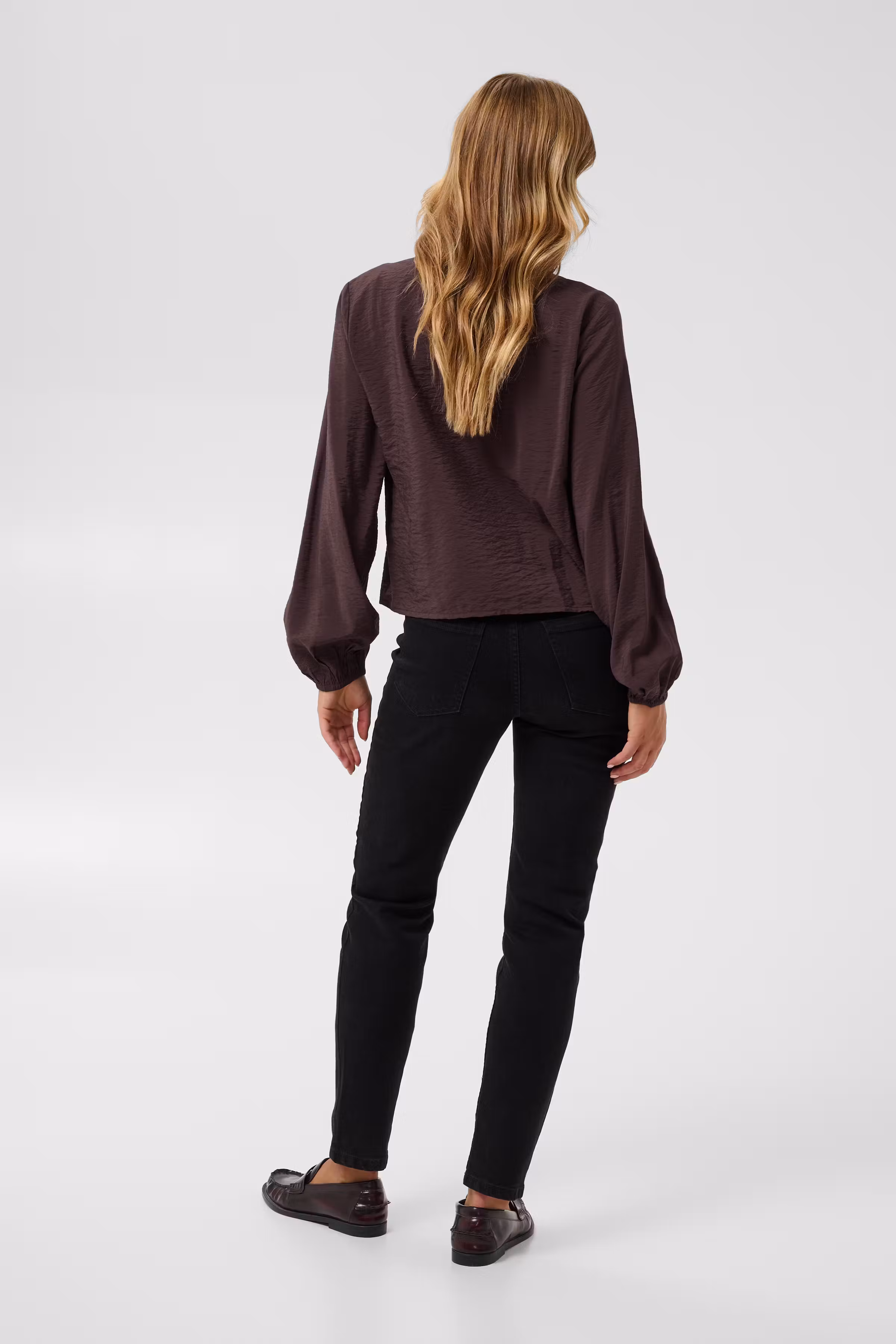KAgalina Blouse LOOKBOOK BACK 10512202-191619
