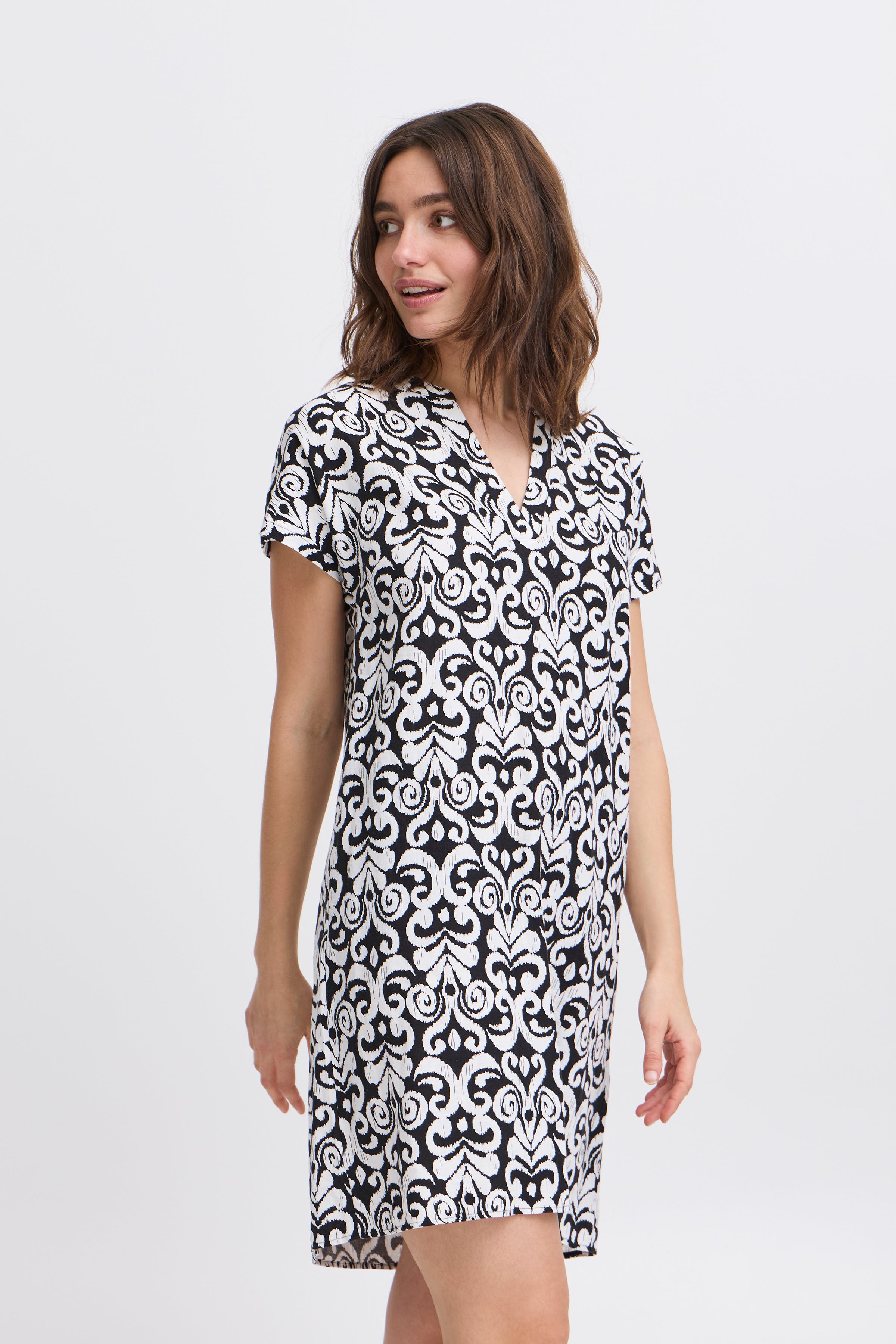 BYFALAKKA Dress LOOKBOOK FRONT 20811336-204544