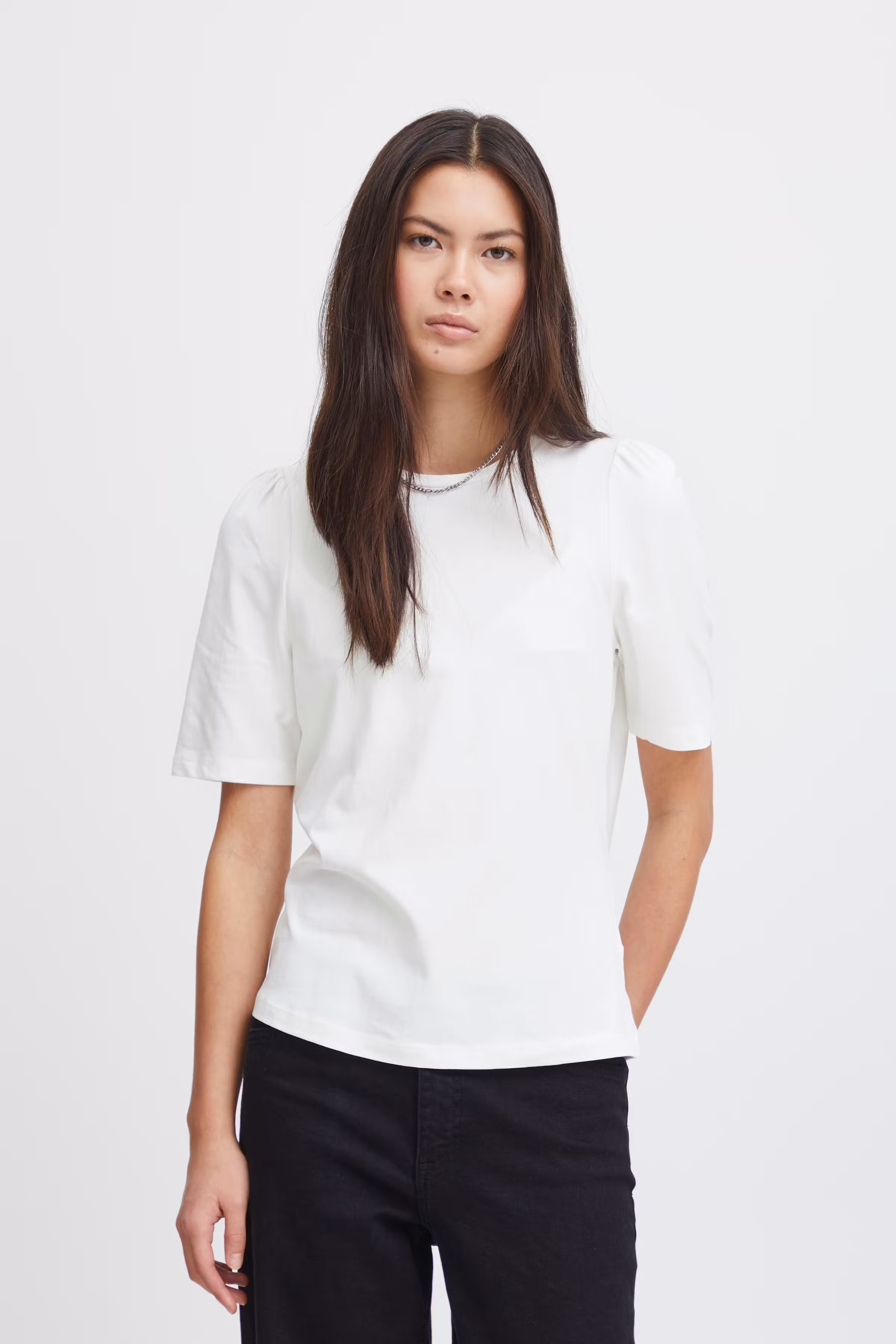 IHLILVINA T-shirt LOOKBOOK FRONT 20120325-114201