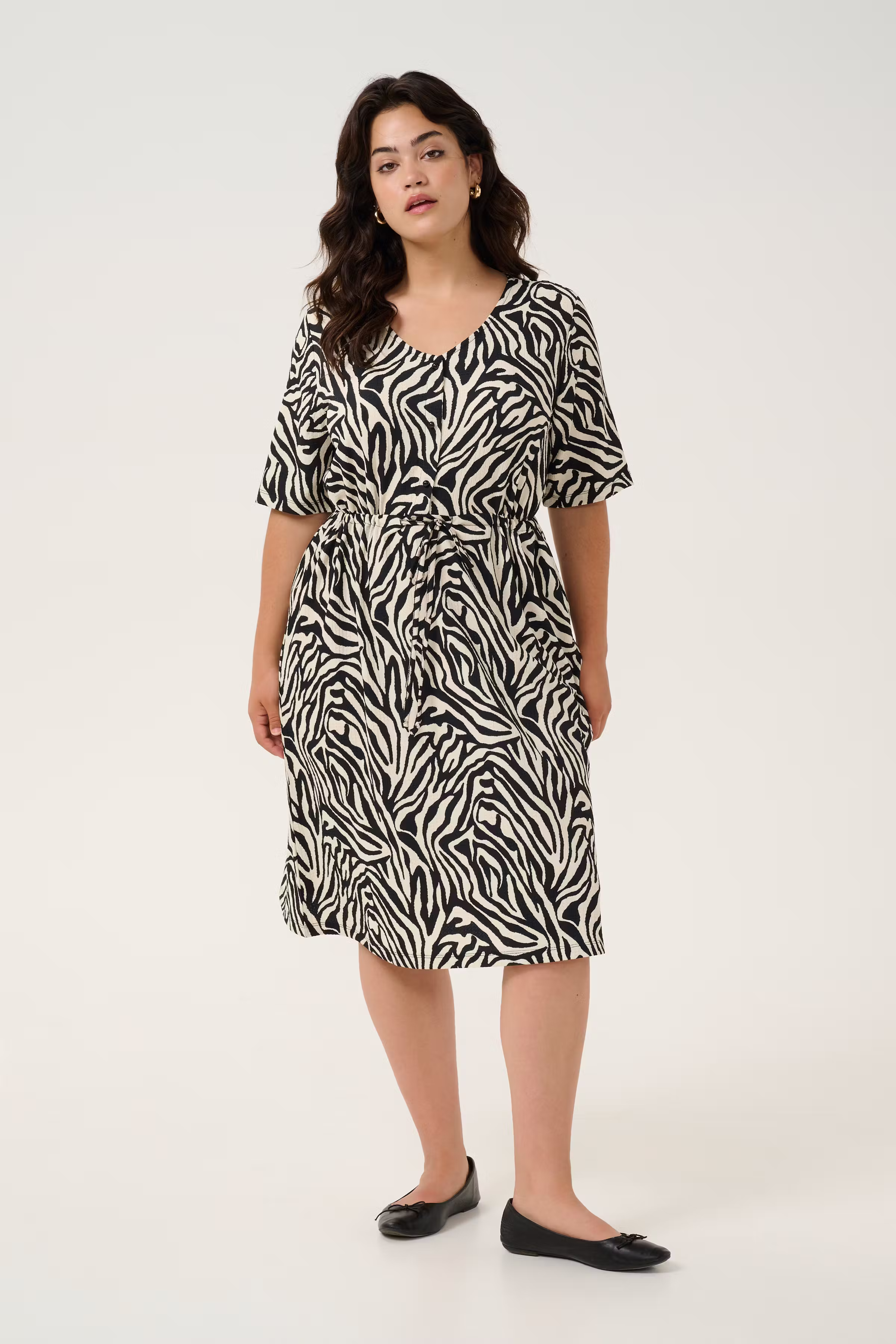 KCherdis Dress LOOKBOOK FRONT 10582929-106502